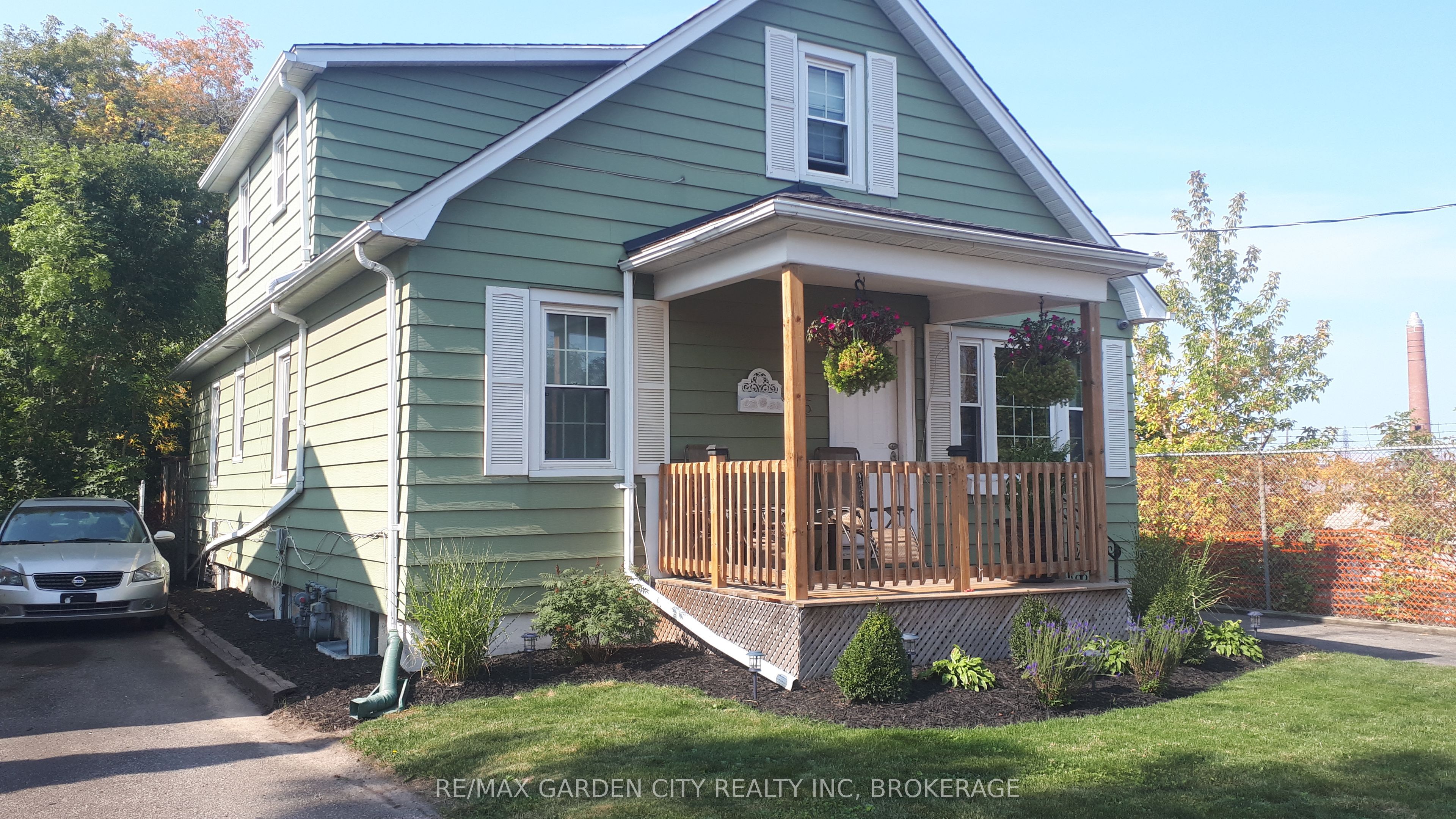 One-75 Thomas Street, St. Catharines, ON, L2R 6M4