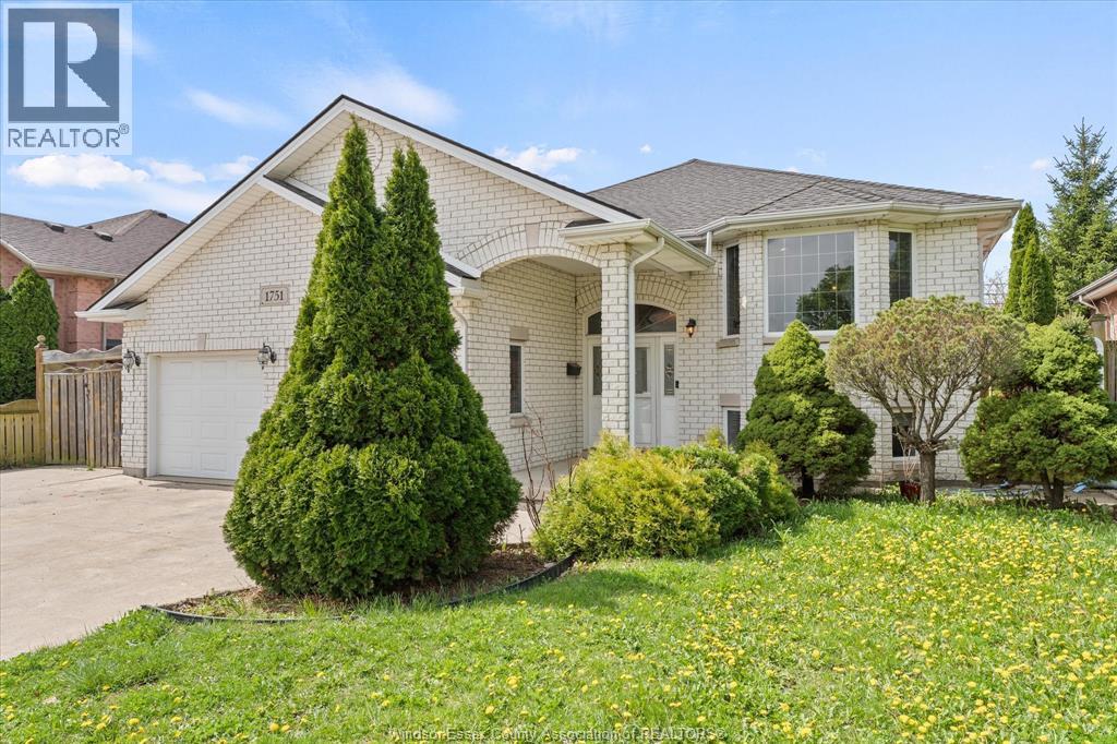 1751 Rankin , Windsor, ON, N9B3W3
