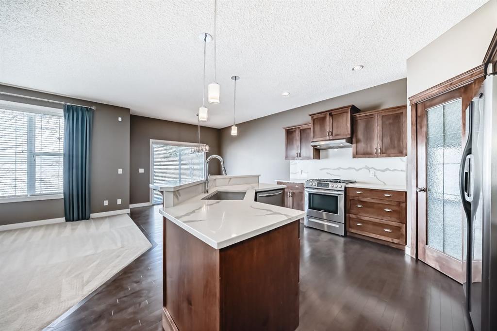 Additional image 3 of 259 St Moritz Drive SW, Calgary, AB, T3H 5X8