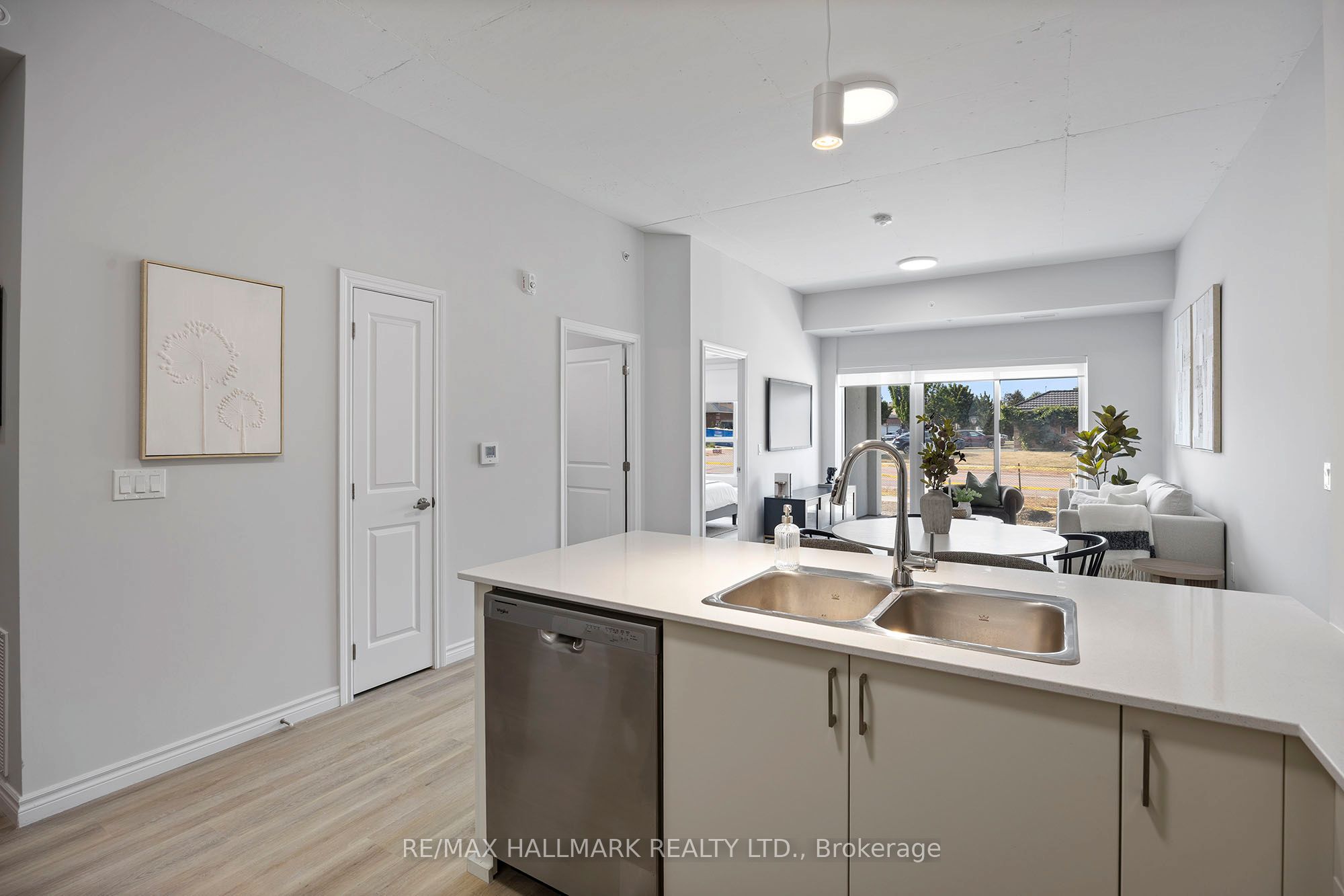 Additional image 6 of 106-70 Dean Avenue, Barrie, ON, L4N 0C2
