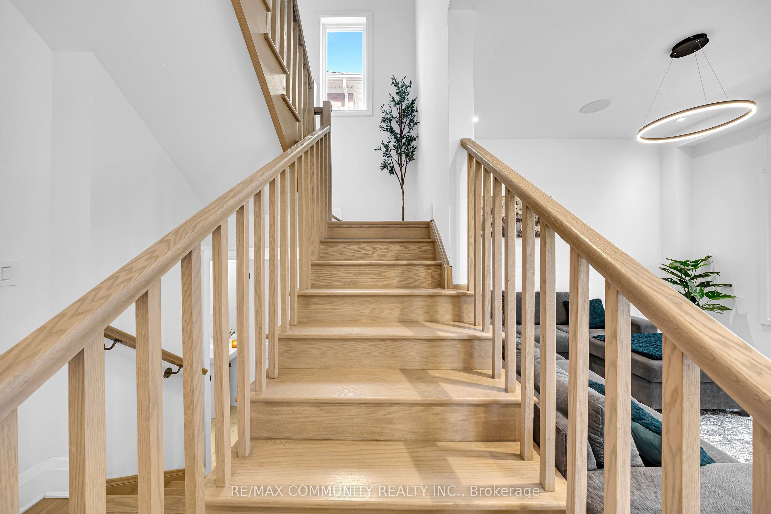 Additional image 6 of 1567 Scarlett Trail E, Pickering, ON, L1V 2P8
