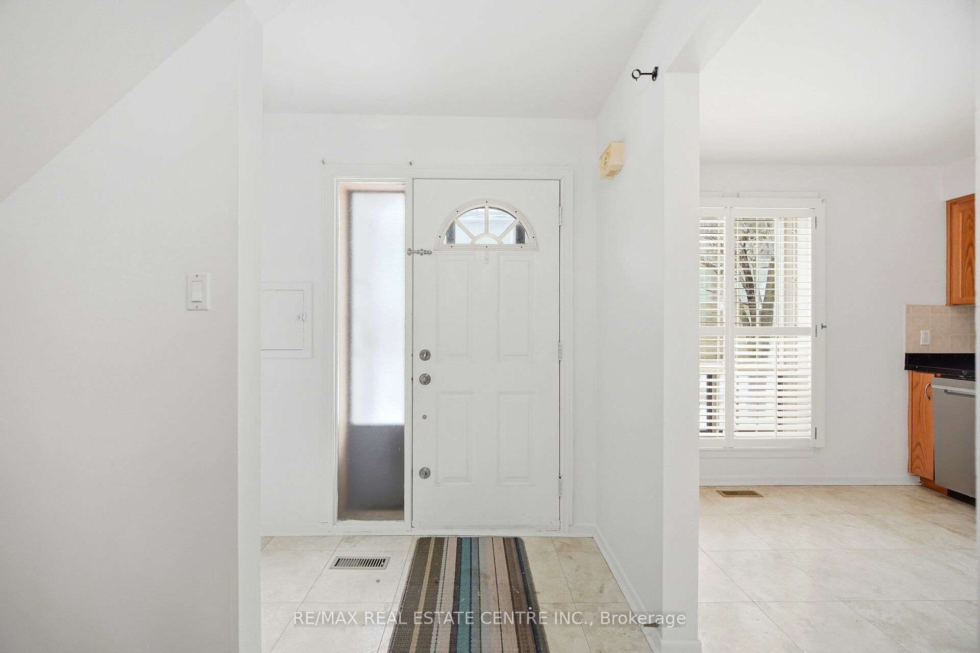Additional image 6 of 24-25 Gosford Boulevard, Toronto, ON, M3N 2G7