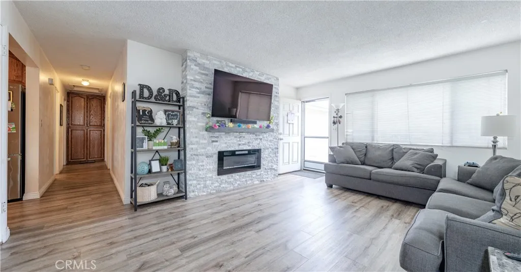 Additional image 5 of 10921 Walnut St, Los Alamitos, CA 90720