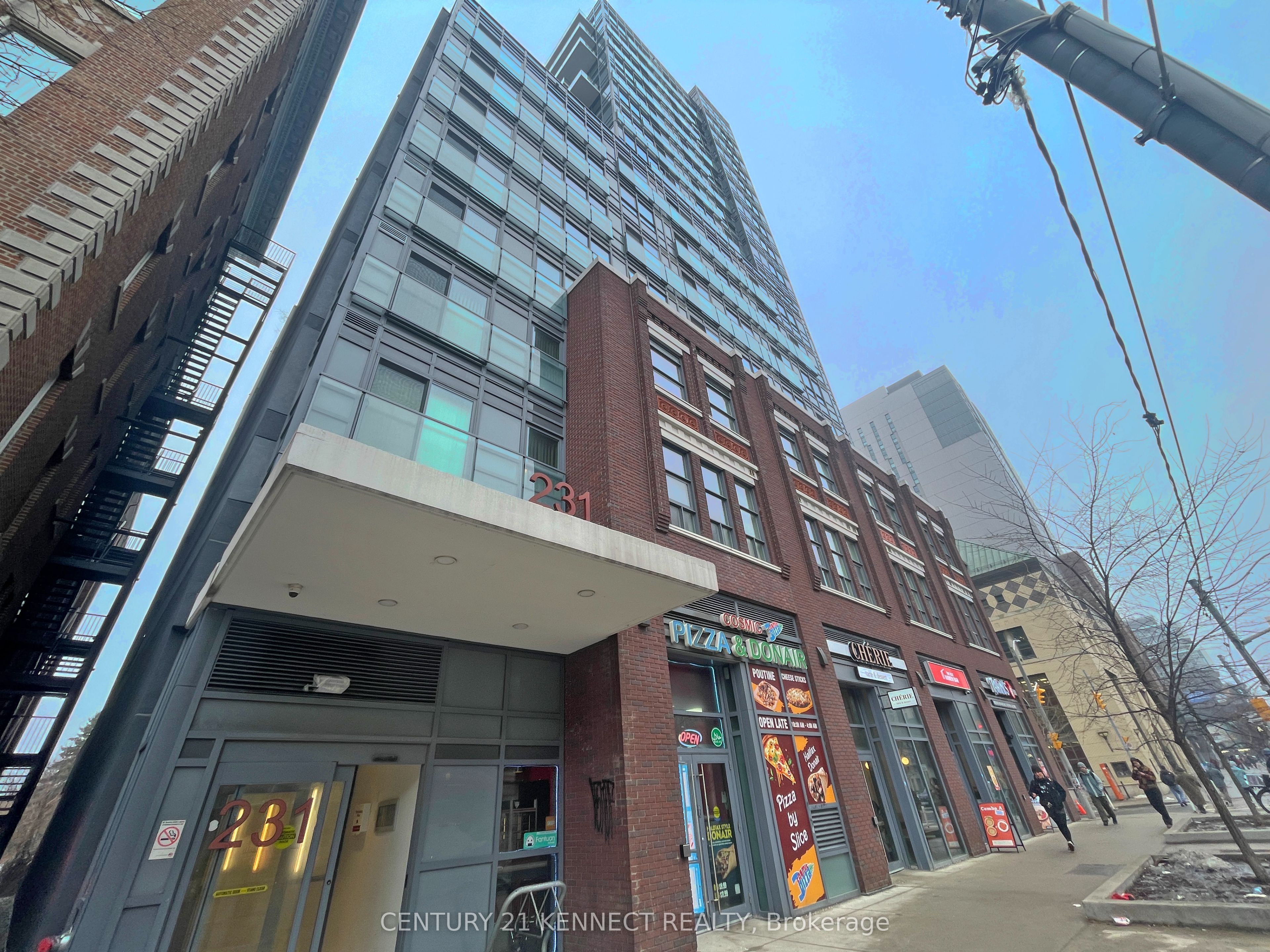 304R-231 College Street, Toronto, ON, M5T 1R4