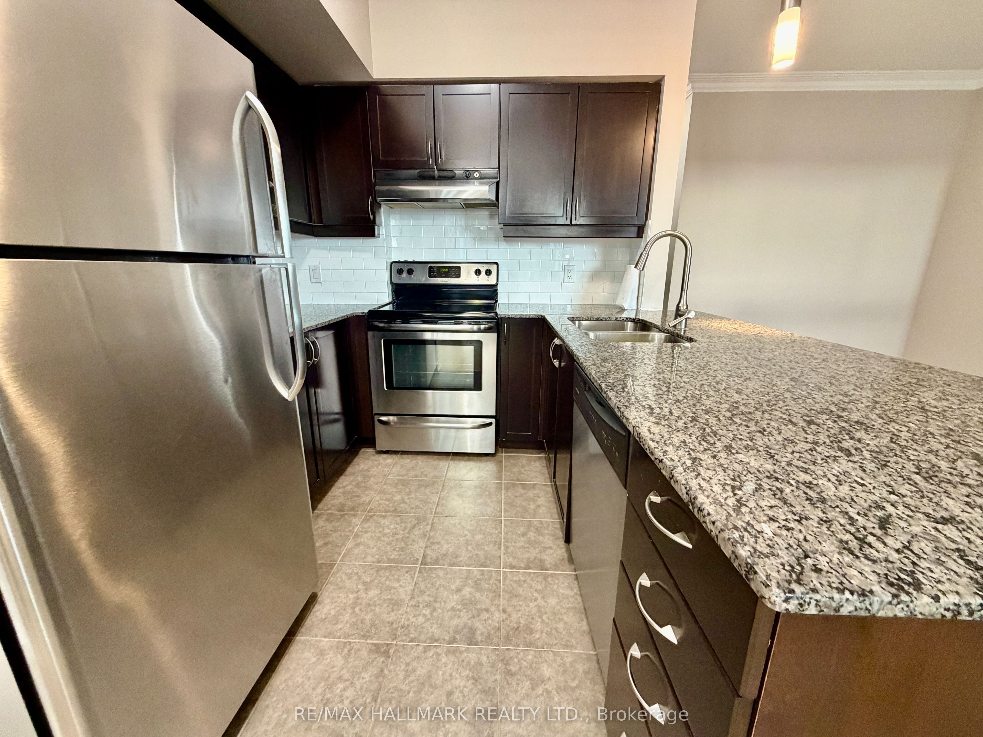Additional image 2 of 909-7730 Kipling Avenue, Vaughan, ON, L4L 1Y9