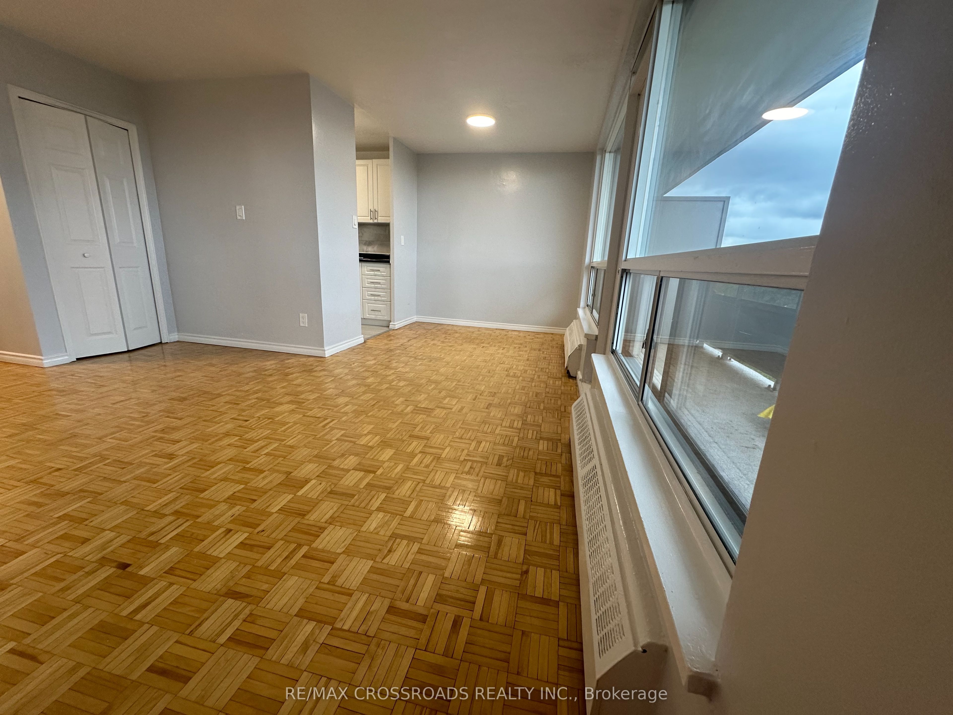 Additional image 5 of 610-363 Lakeshore Road E, Mississauga, ON, L5G 1H7