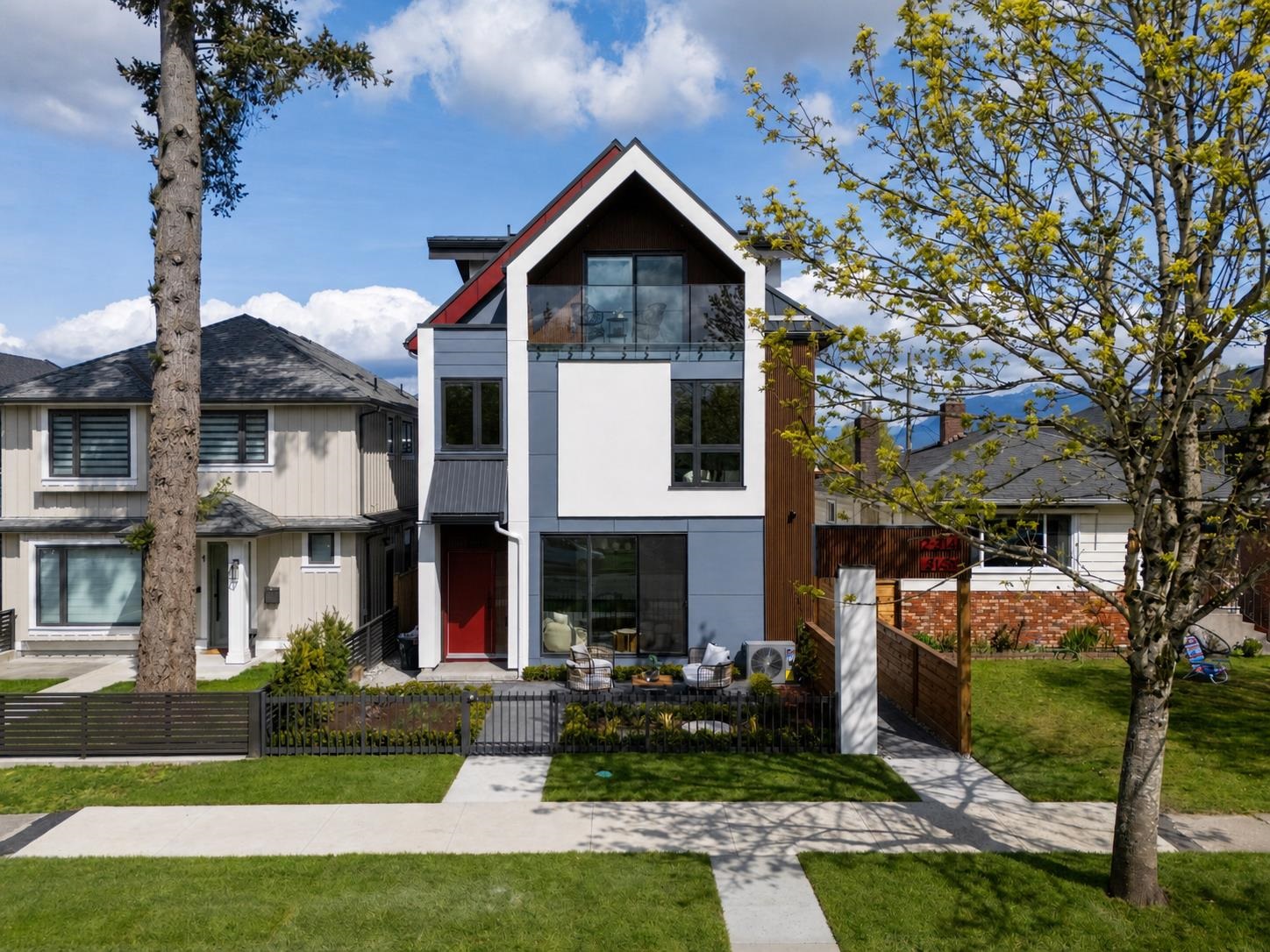 1-3141 19 Avenue E, Vancouver, BC, V5M 2T2