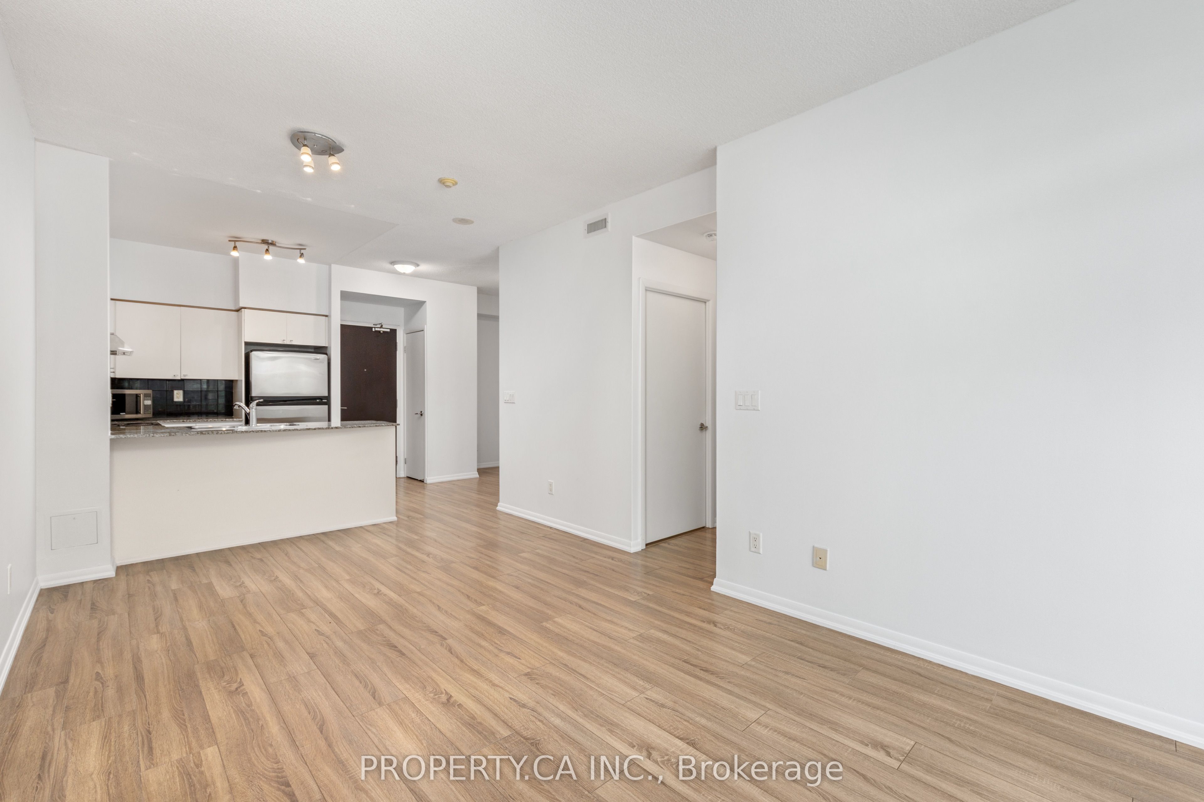 Additional image 5 of 223-231 Fort York Boulevard, Toronto, ON, M5V 1B2