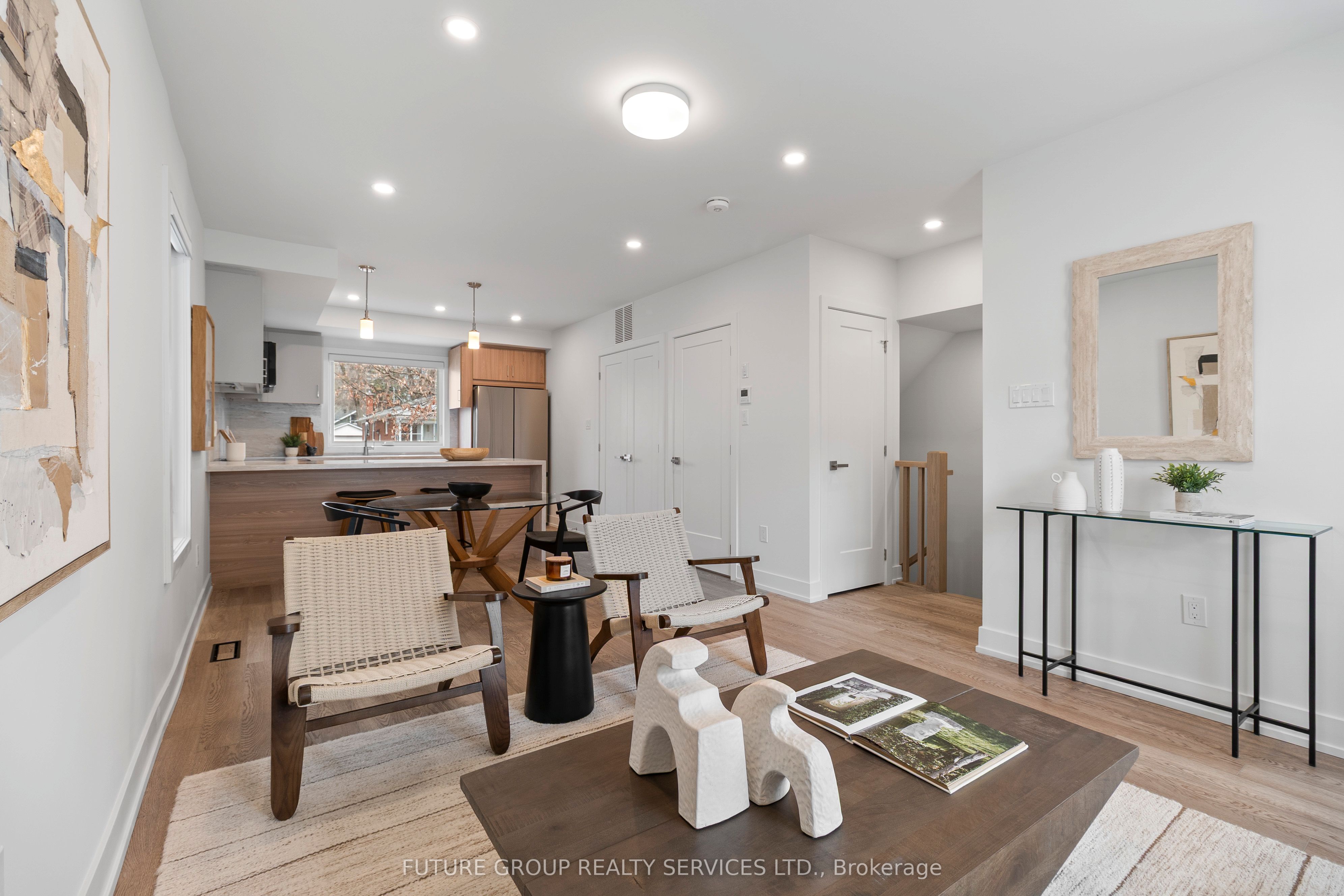 Additional image 4 of Unit 1-34 Poplar Avenue, Toronto, ON, M9B 3R4