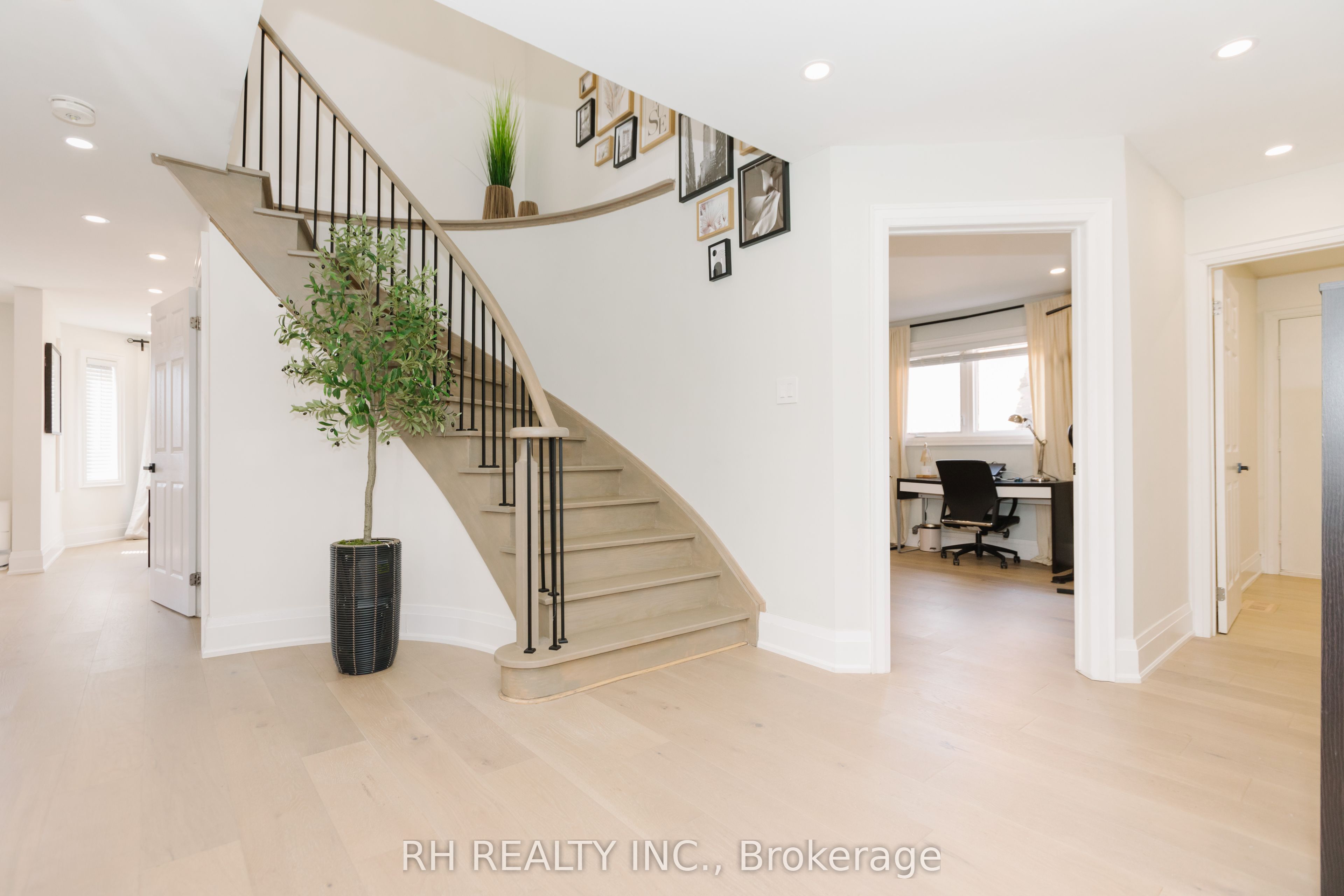 Additional image 5 of 85 Butterfield Crescent, Vaughan, ON, L6A 1J4