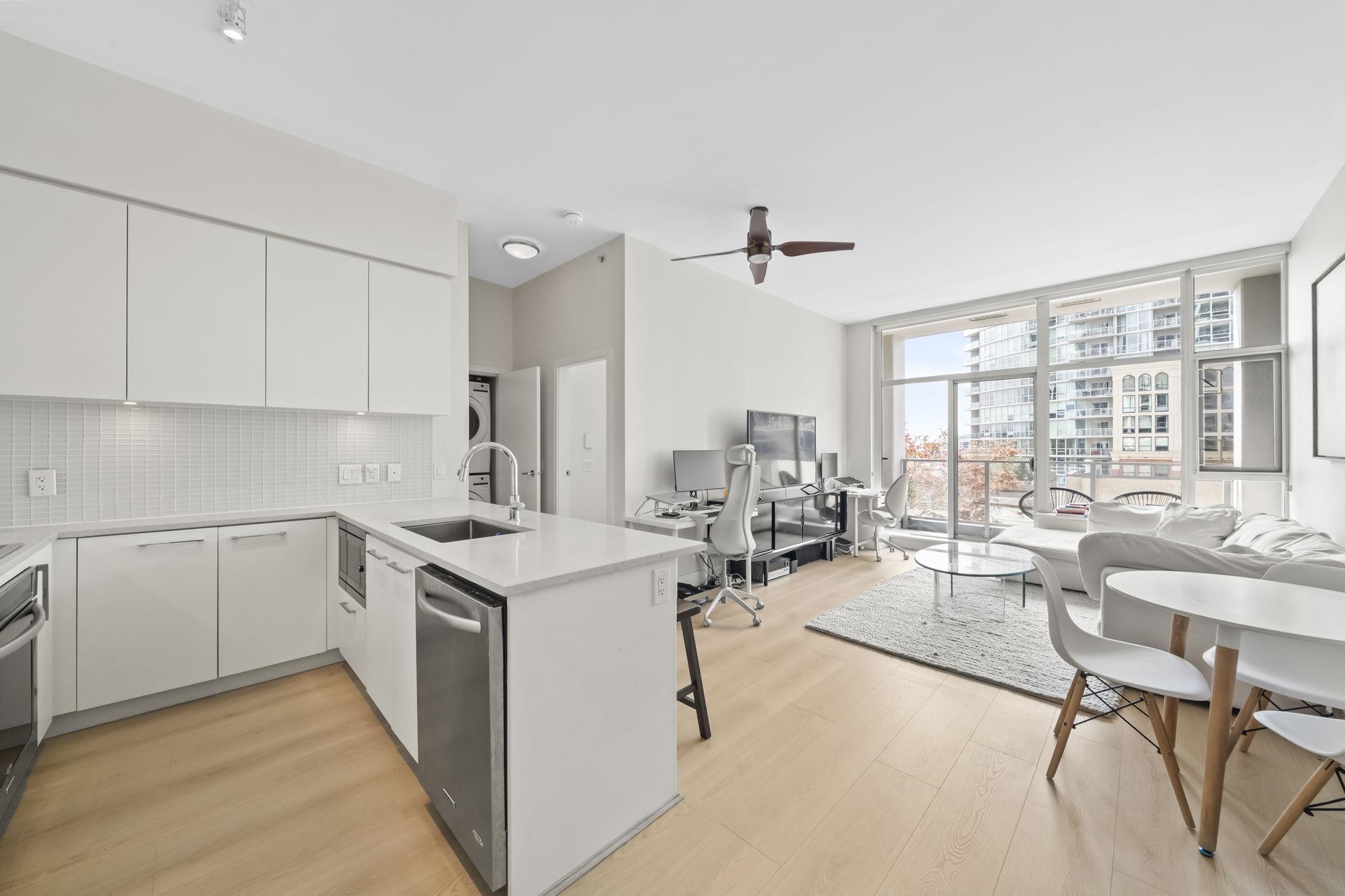 Additional image 2 of 601-668 Columbia Street, New Westminster, BC, V3M 1A9