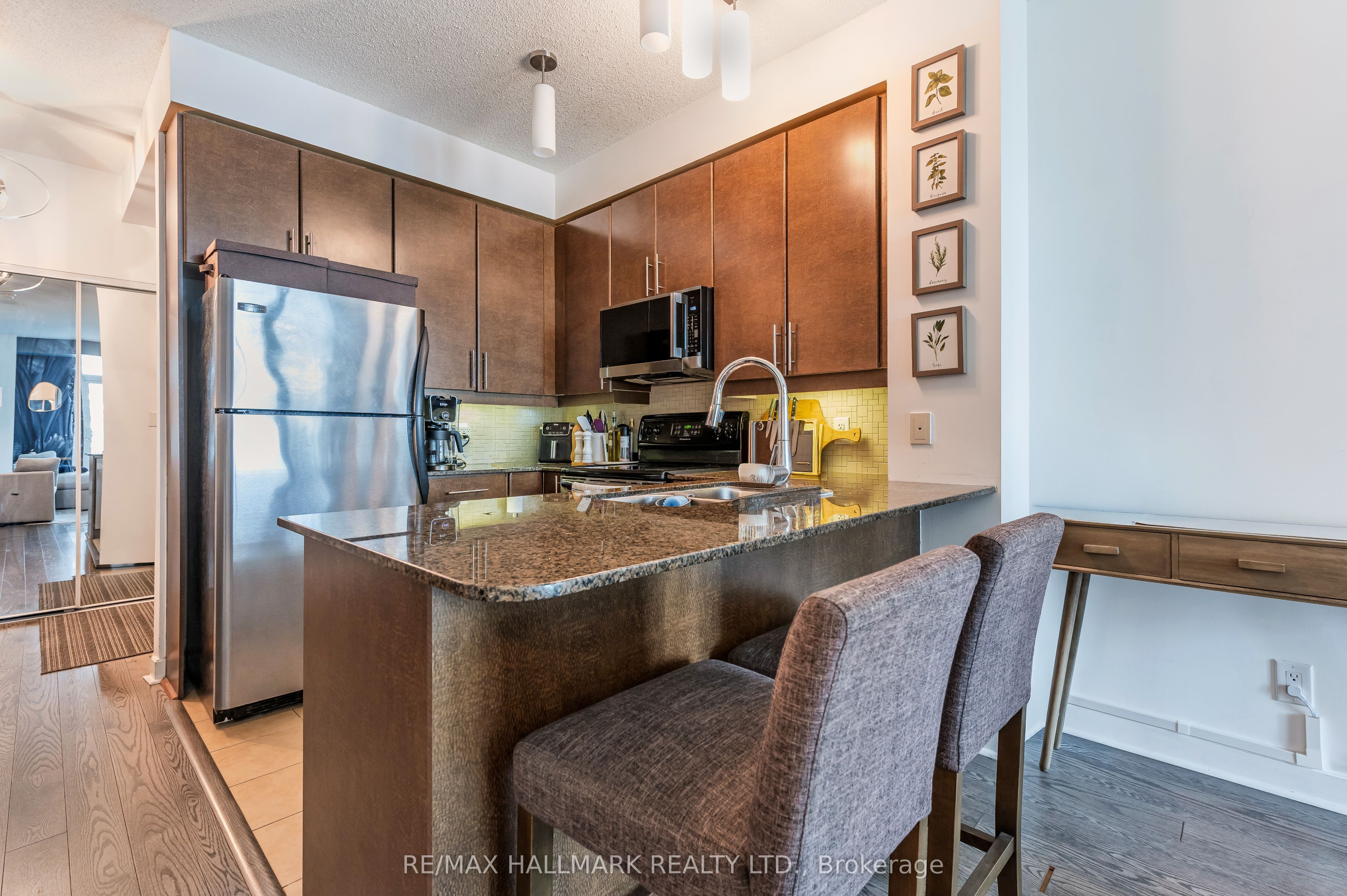 Additional image 5 of 2211-18 Harbour Street, Toronto, ON, M6J 2Z6