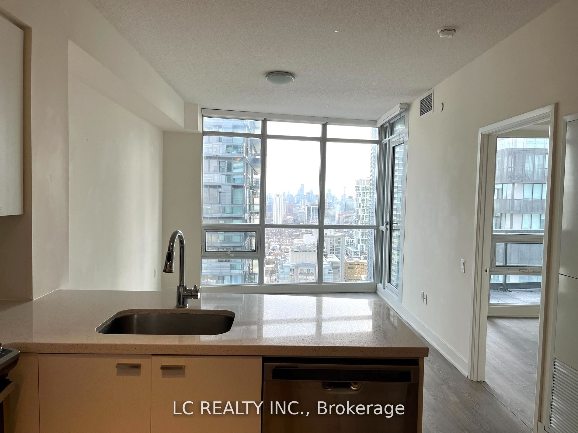 2410-30 Roehampton Avenue, Toronto, ON, M4P 0B9 photo 5