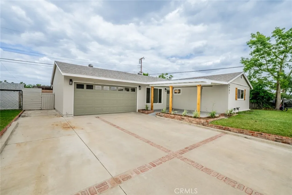 8901 Glencoe Drive, Riverside, CA 92503 photo 2