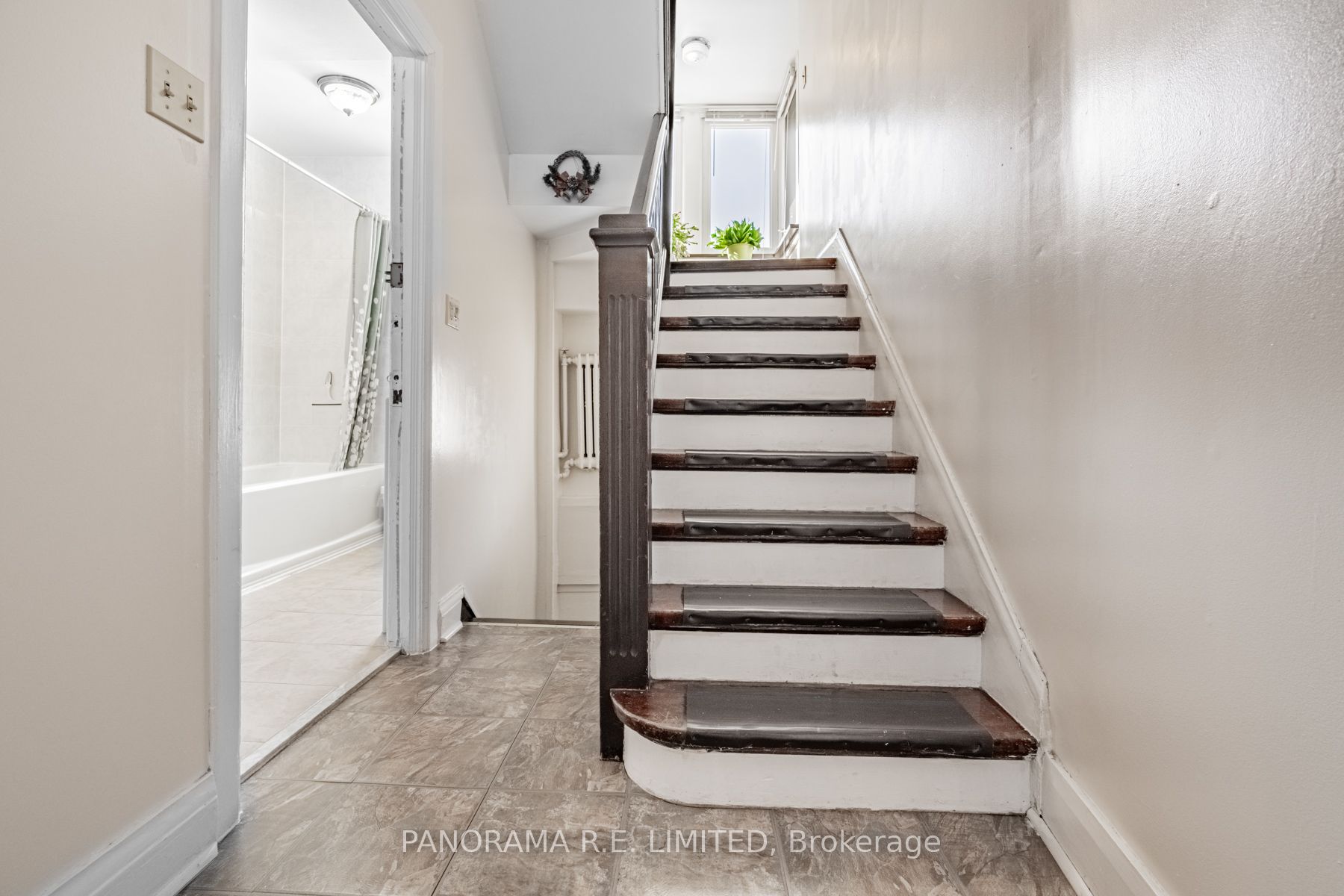 Additional image 4 of 4-8 Thirty Third Street, Toronto, ON, M8W 3G8
