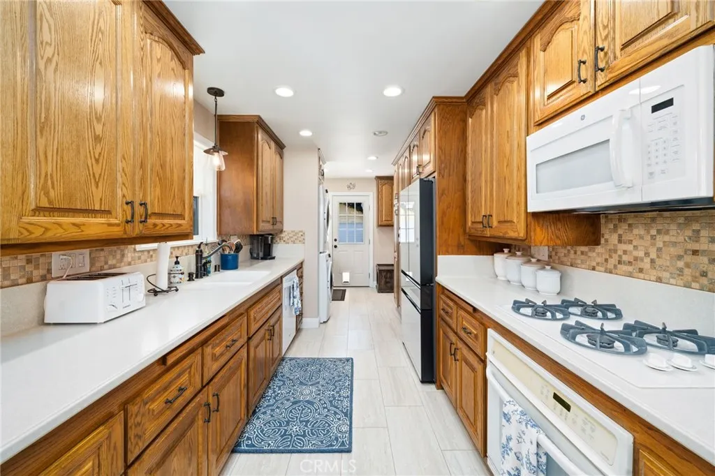 Additional image 8 of 11442 212th St, Lakewood, CA 90715