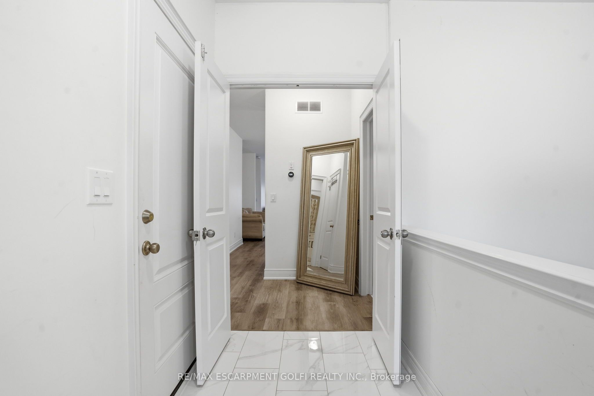 Additional image 4 of MAIN-1049 Kettle Court, Fort Erie, ON, L2A 1H3