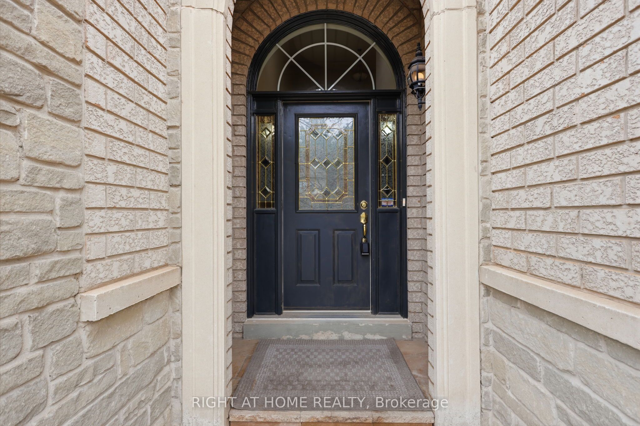 Additional image 2 of 2121 Pinevalley Crescent, Oakville, ON, L6H 6L7