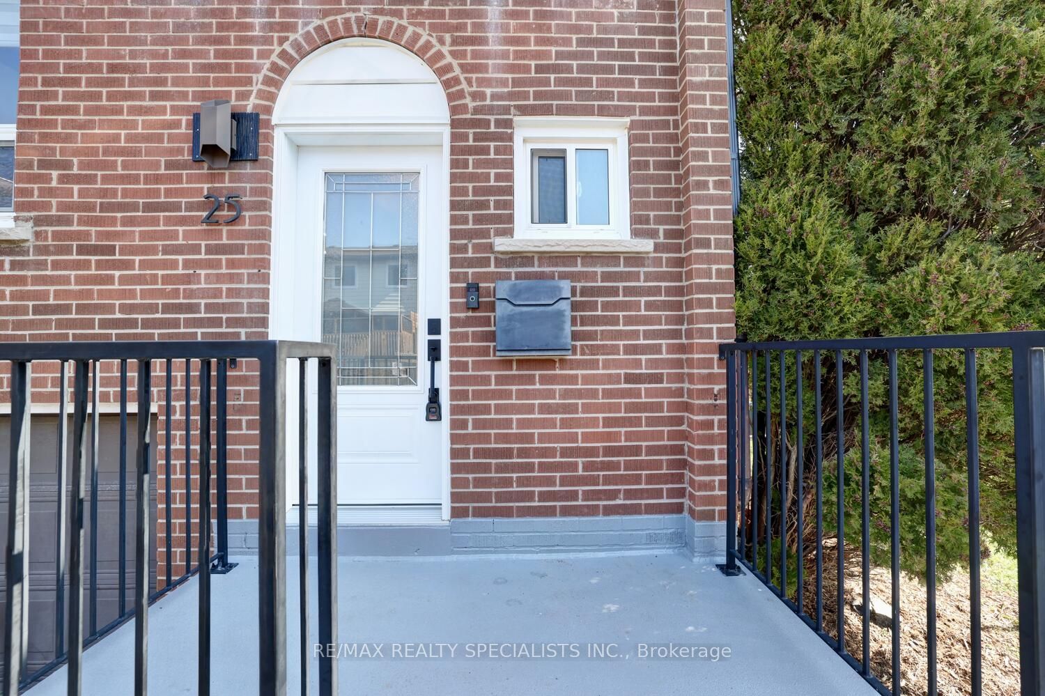 Additional image 4 of 25-2445 Homelands Drive, Mississauga, ON, L5K 2C6