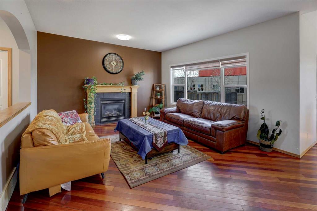 Additional image 4 of 17 Royal Birch Way NW, Calgary, AB, T3G 5X8