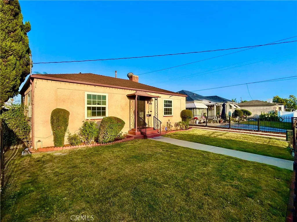 11506 Wadsworth Ave, Los Angeles, CA 90059