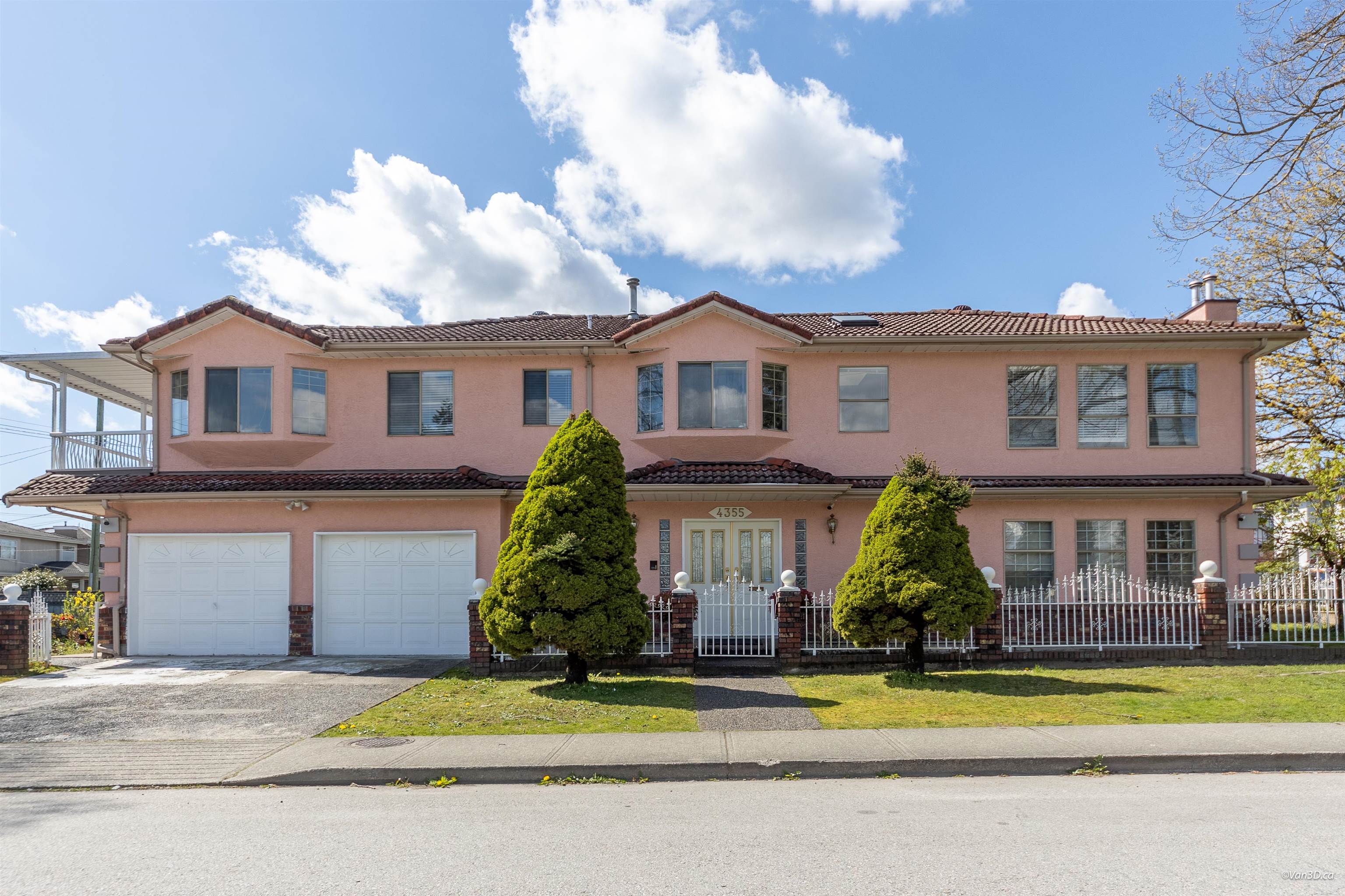 4355 Macdonald Avenue, Burnaby, BC, V5G 2Z8