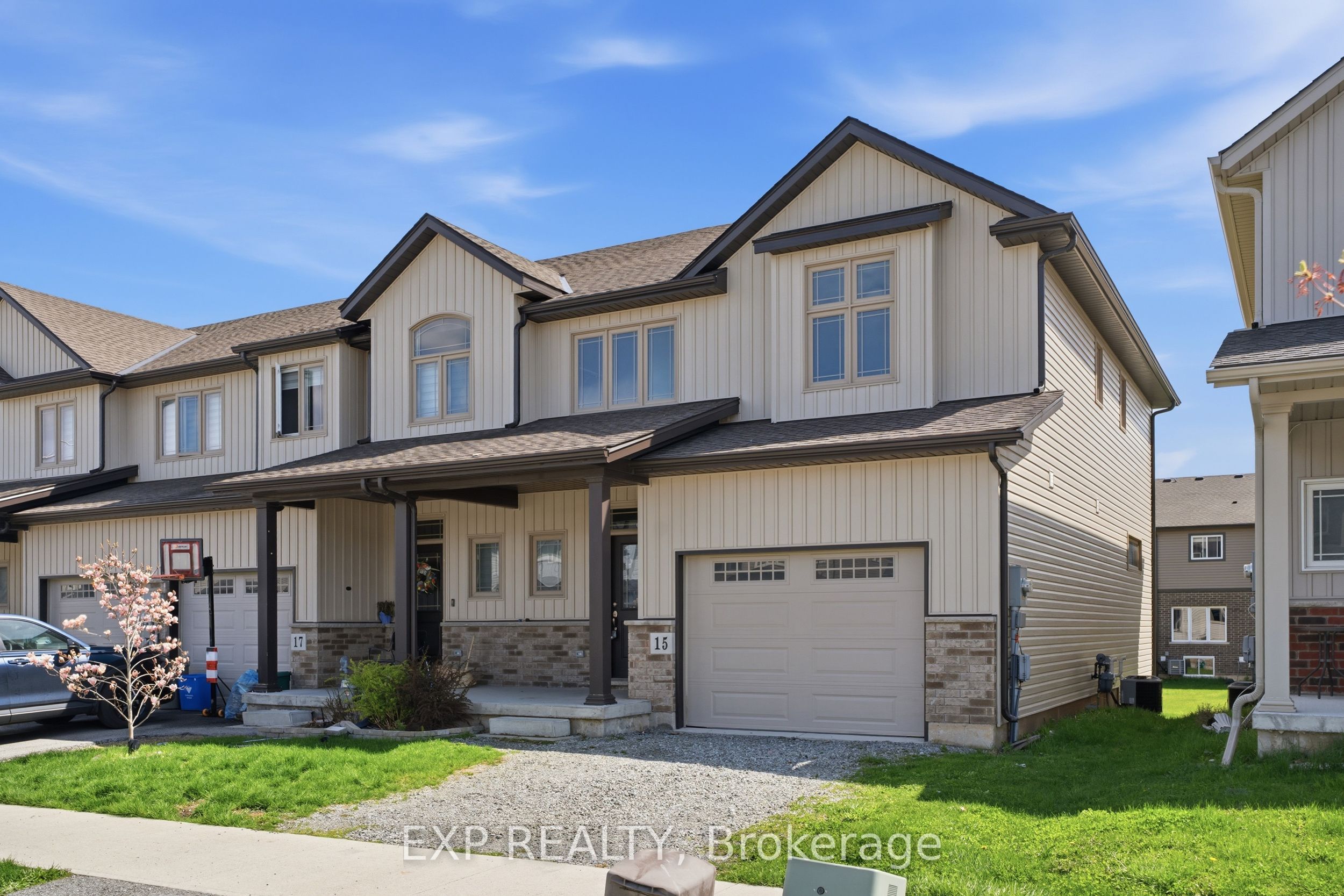 15 Bowman Crescent N, Thorold, ON, L2V 0G3