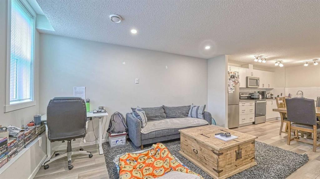 Additional image 6 of 417 Cranbrook Square SE, Calgary, AB, T3M 3K8