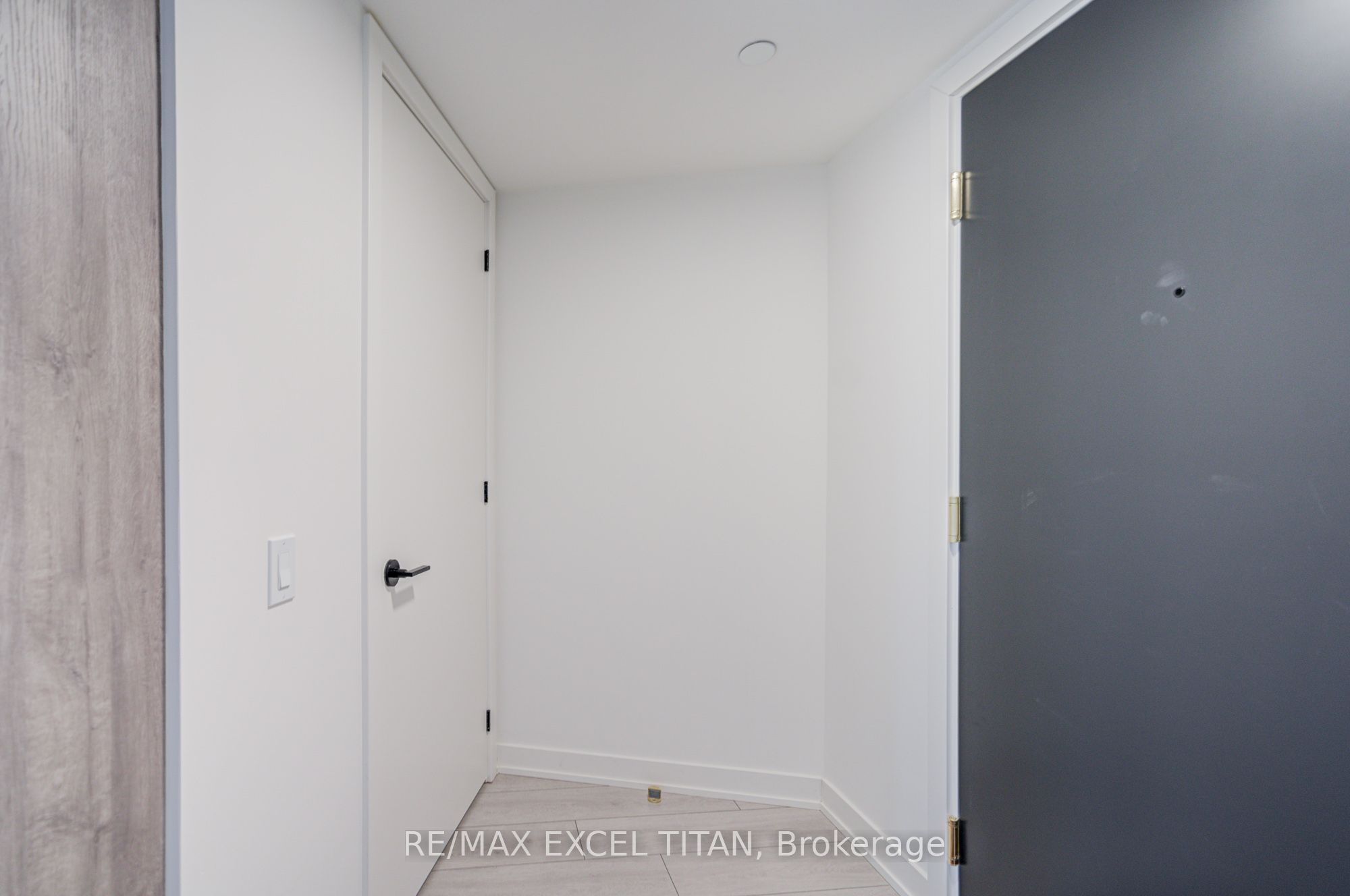 Additional image 5 of 503-5 Lakeview Avenue, Toronto, ON, M6J 0H3