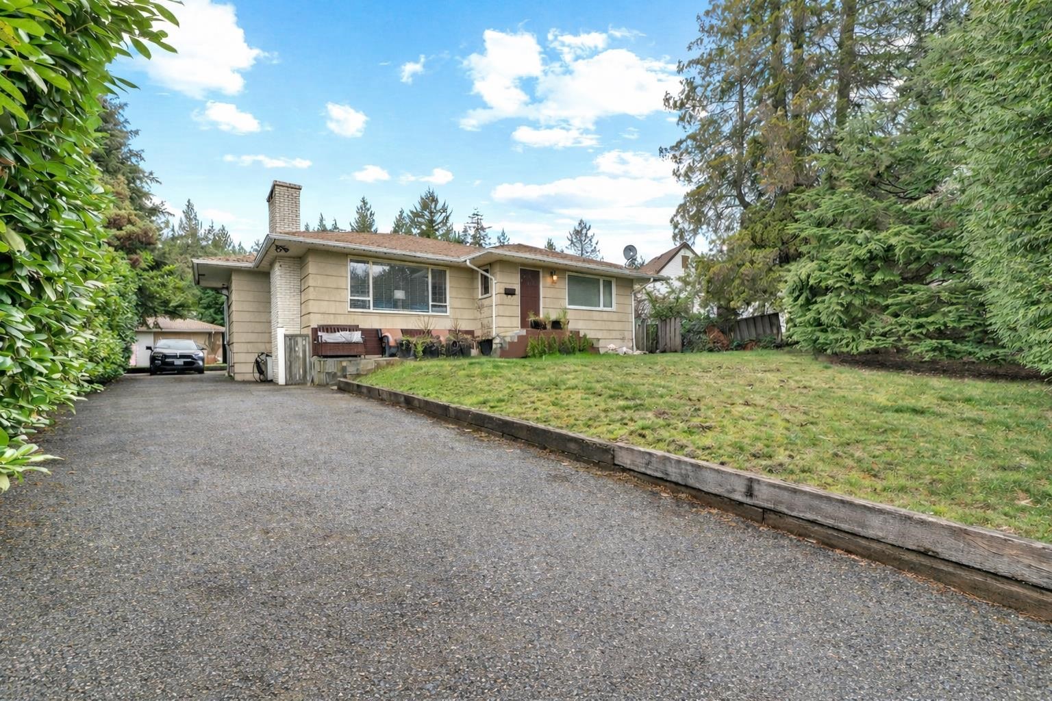 3955 Highland Boulevard, North Vancouver, BC, V7R 2Y7