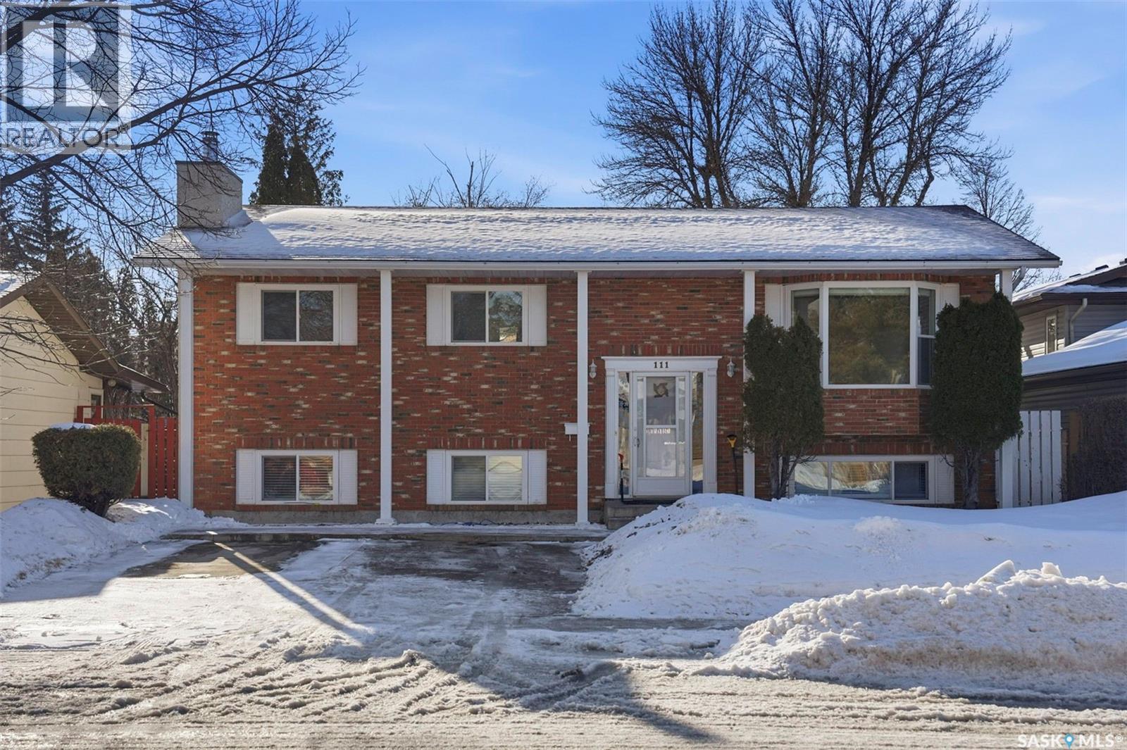 111 Gustin Crescent, Saskatoon, SK, S7H6H7 photo 2