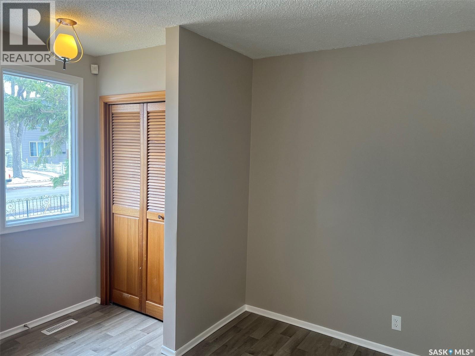 Additional image 3 of 802 Princess Street, Regina, SK, S4T3X9