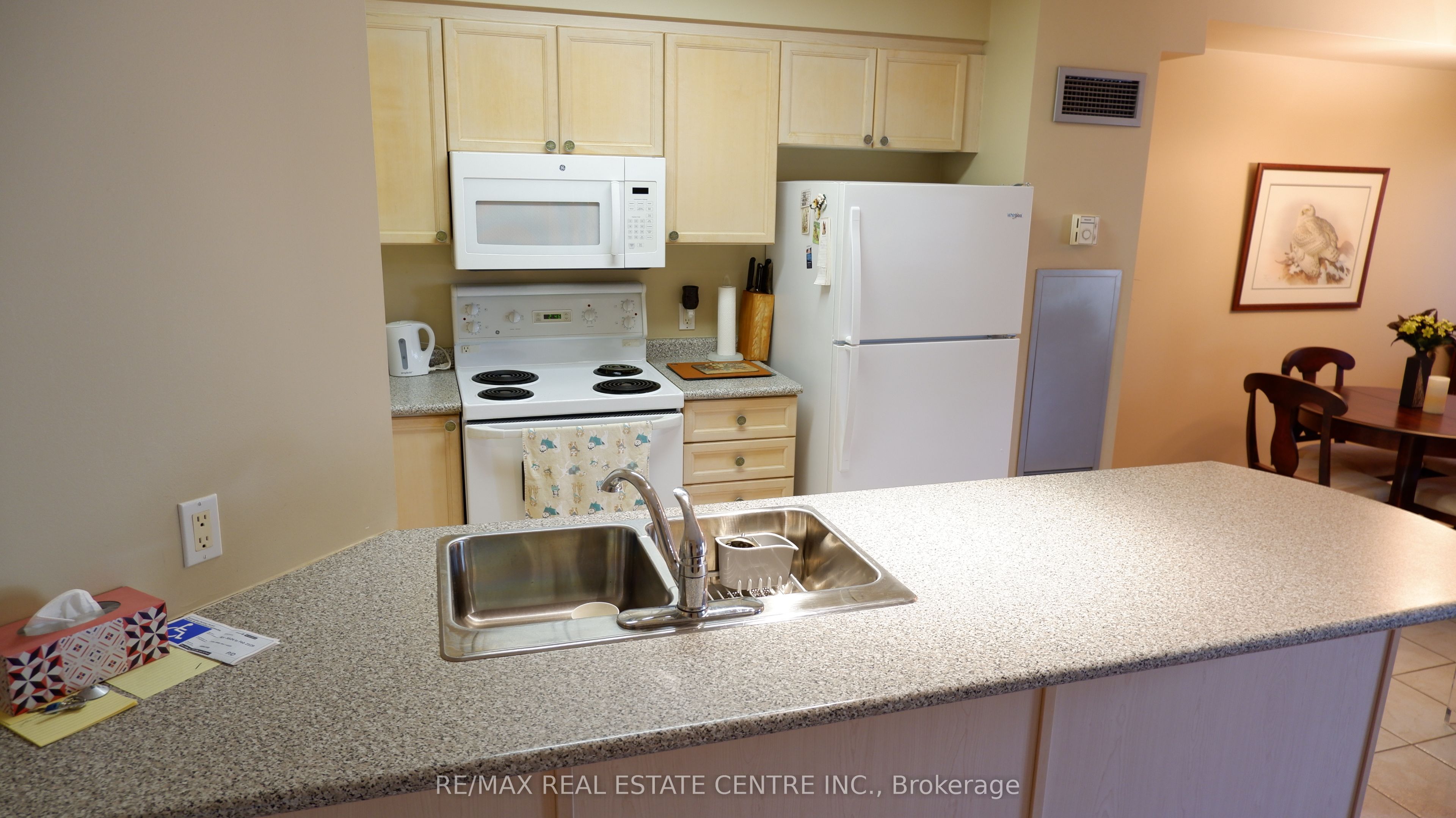 Additional image 6 of 105-24 Chapel Street, Halton Hills, ON, L7G 6A7