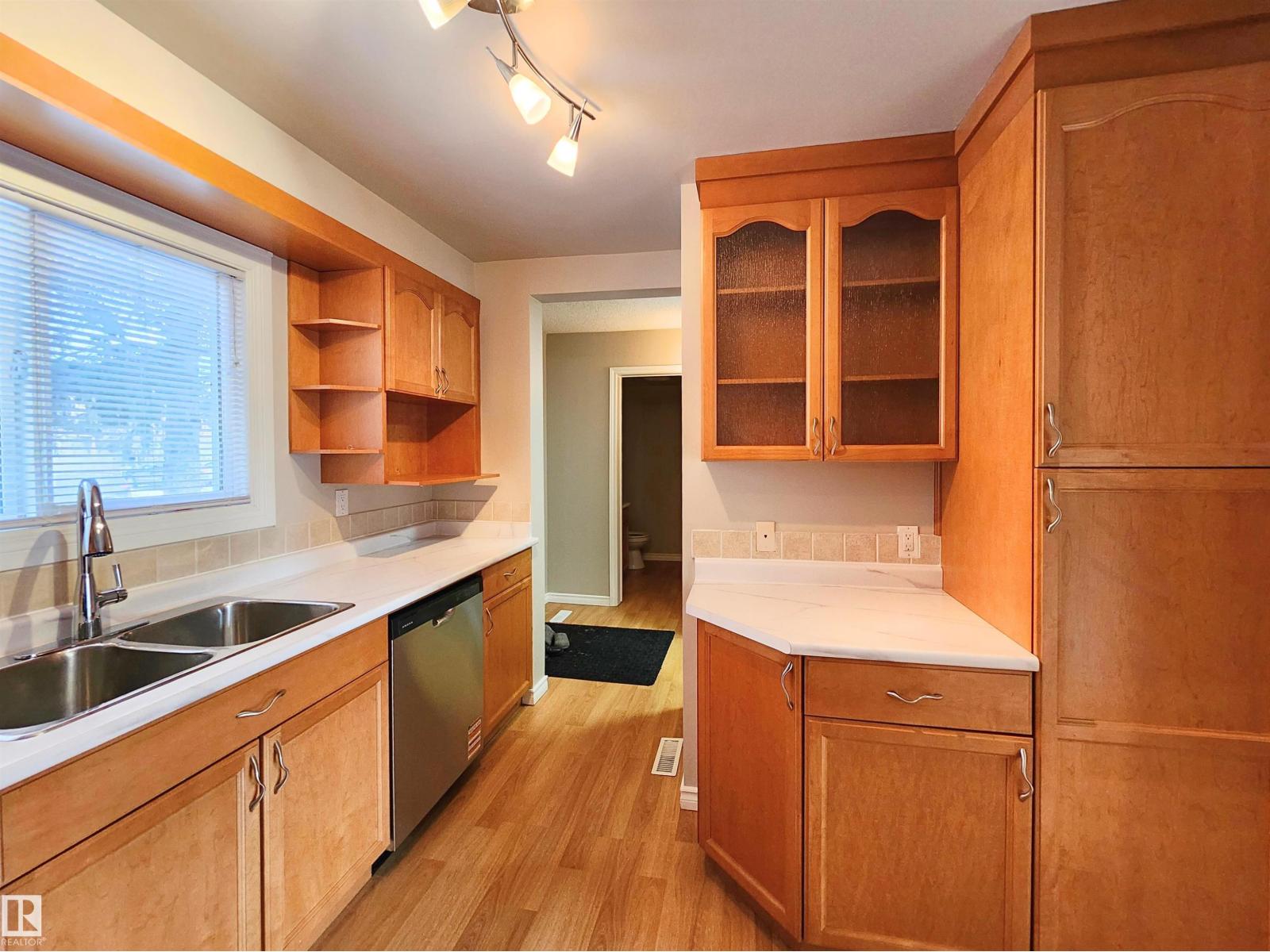Additional image 4 of 69-3812 20 Avenue NW, Edmonton, AB, T6L4B2