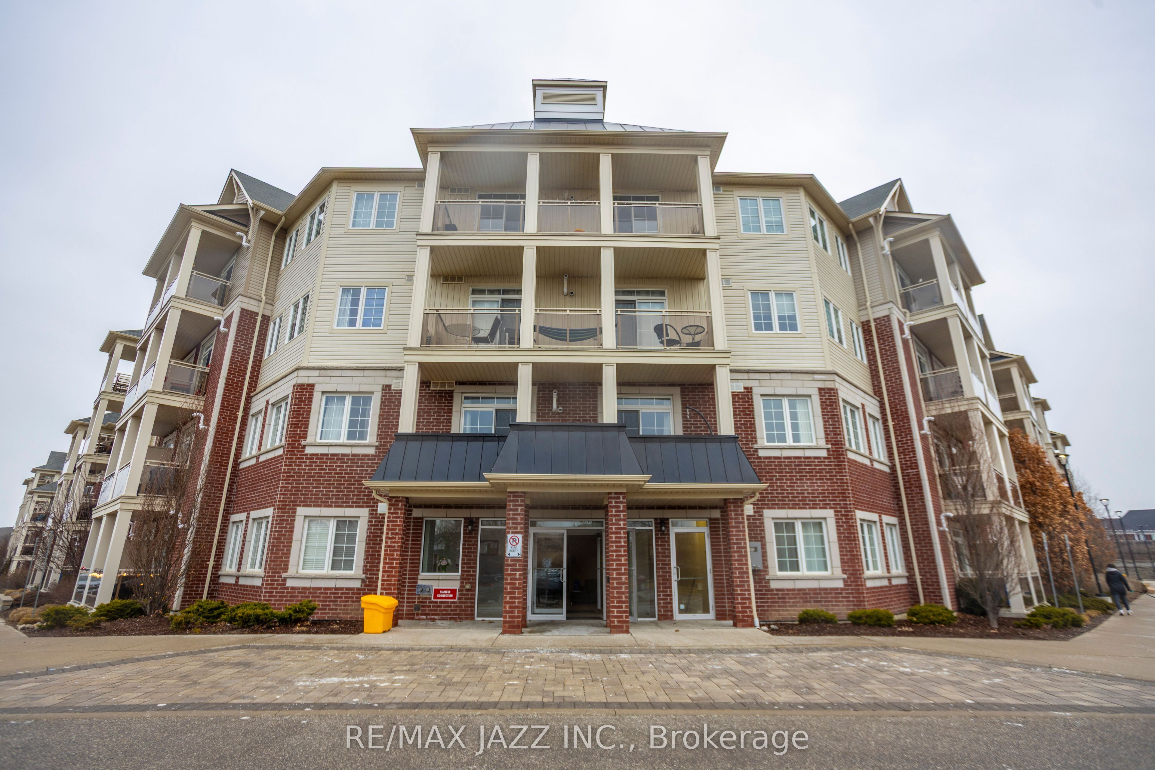 308-80 Aspen Springs Drive, Clarington, ON, L1C 0V4