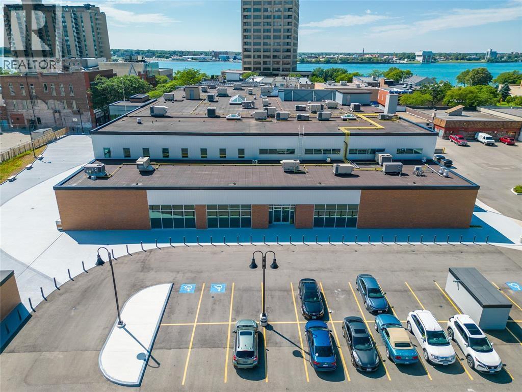 Additional image 2 of Unit 1-162 Lochiel Street, Sarnia, ON, N7T5V2