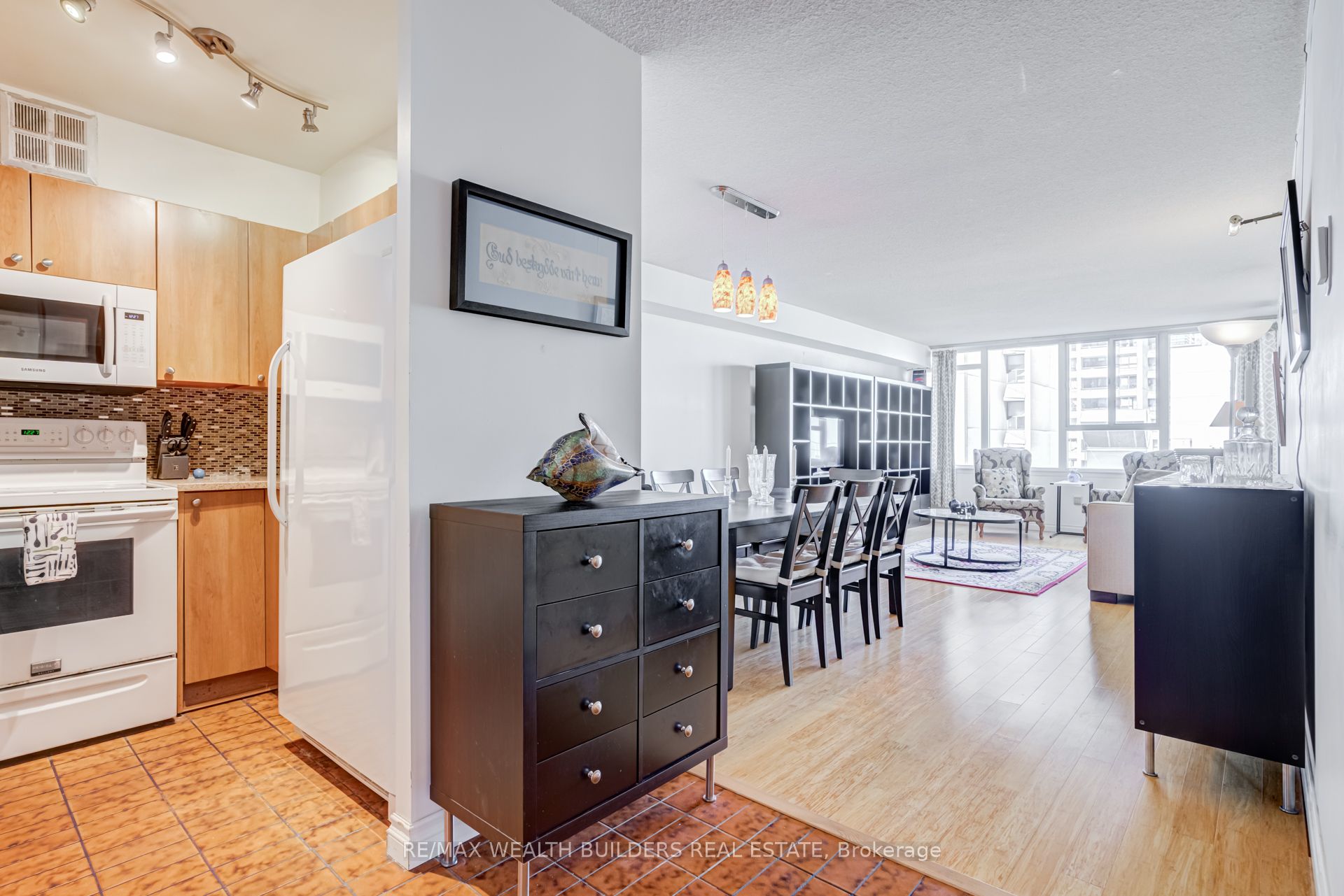 Additional image 5 of 1009-45 Carlton Street, Toronto, ON, M5B 2H9