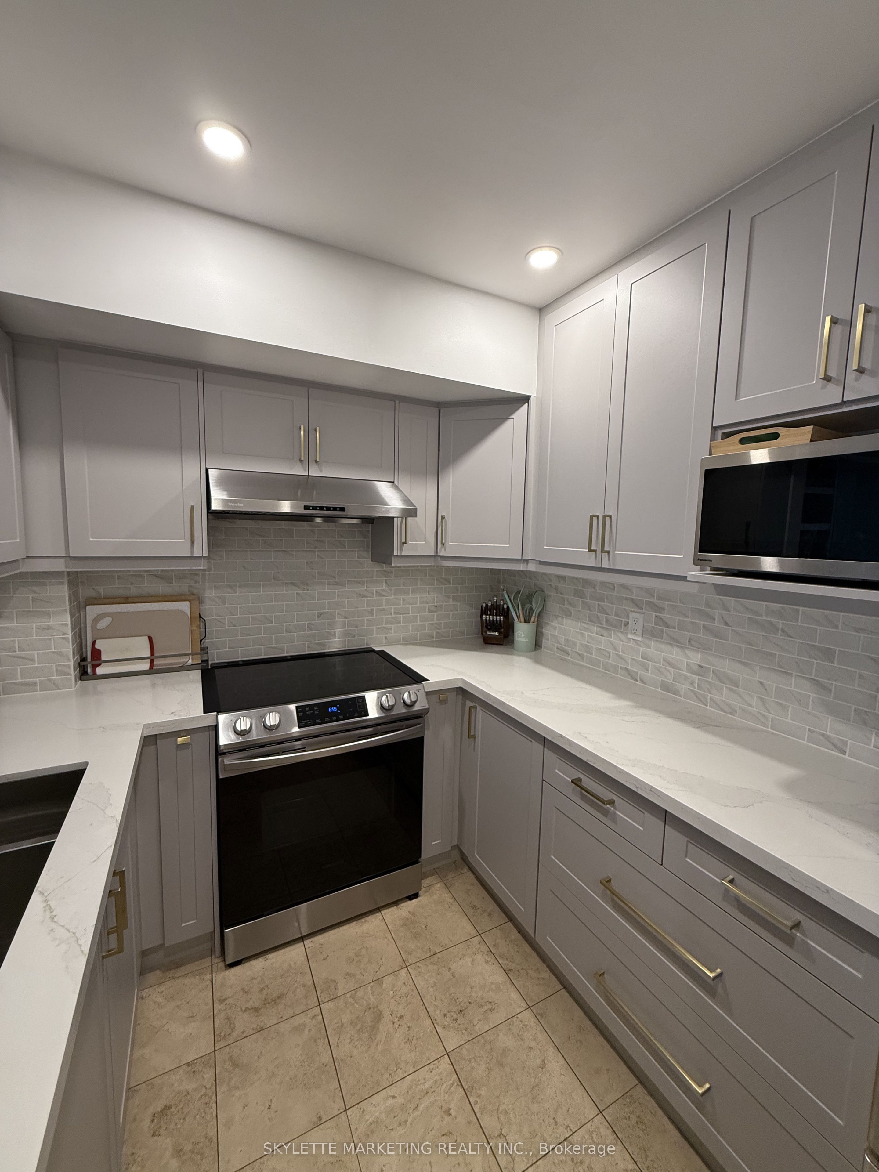 Additional image 4 of 123-3 Everson Drive, Toronto, ON, M2N 7C2