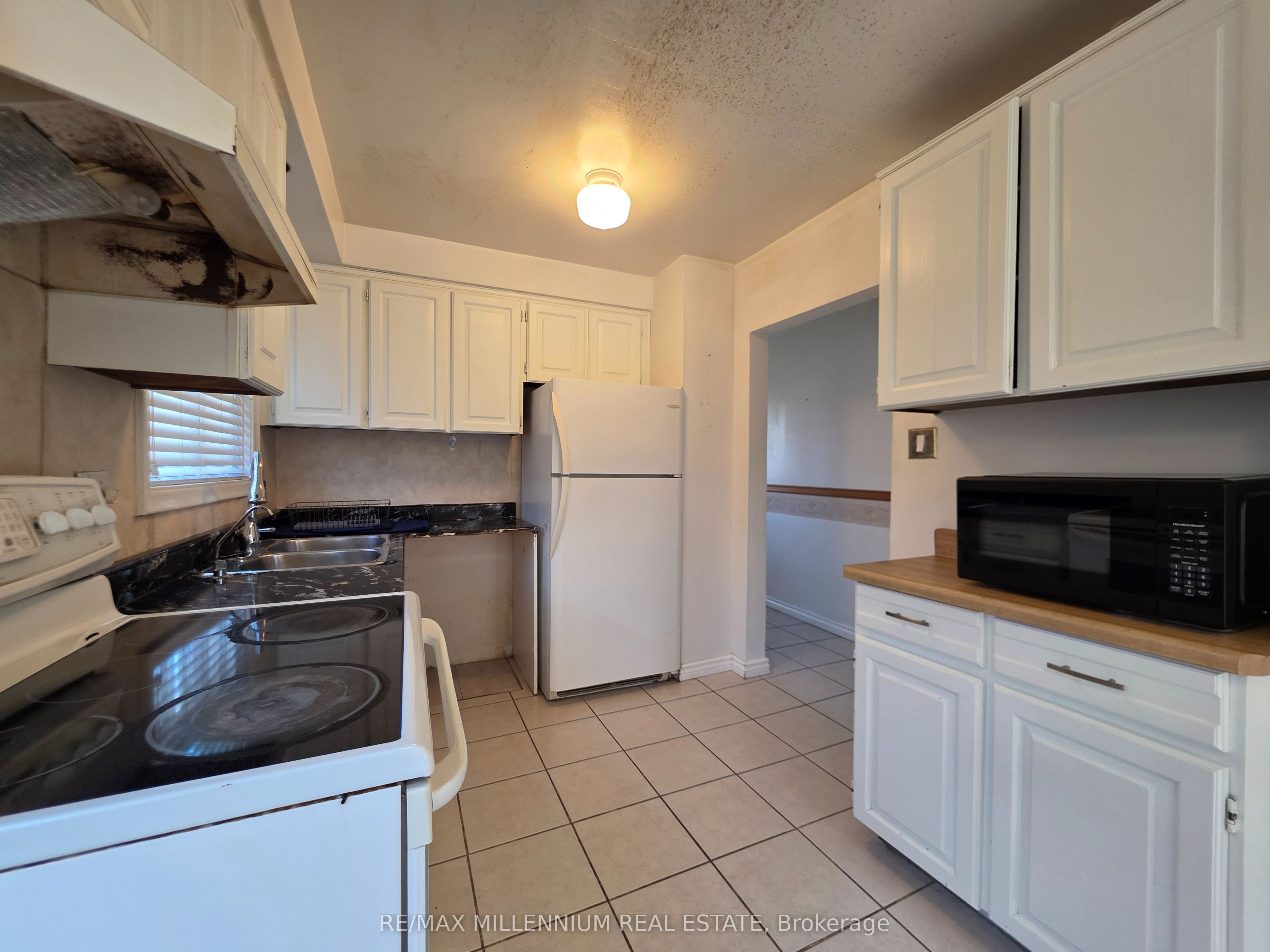 Additional image 5 of 12 Todd Brook Drive, Toronto, ON, M9V 1R4