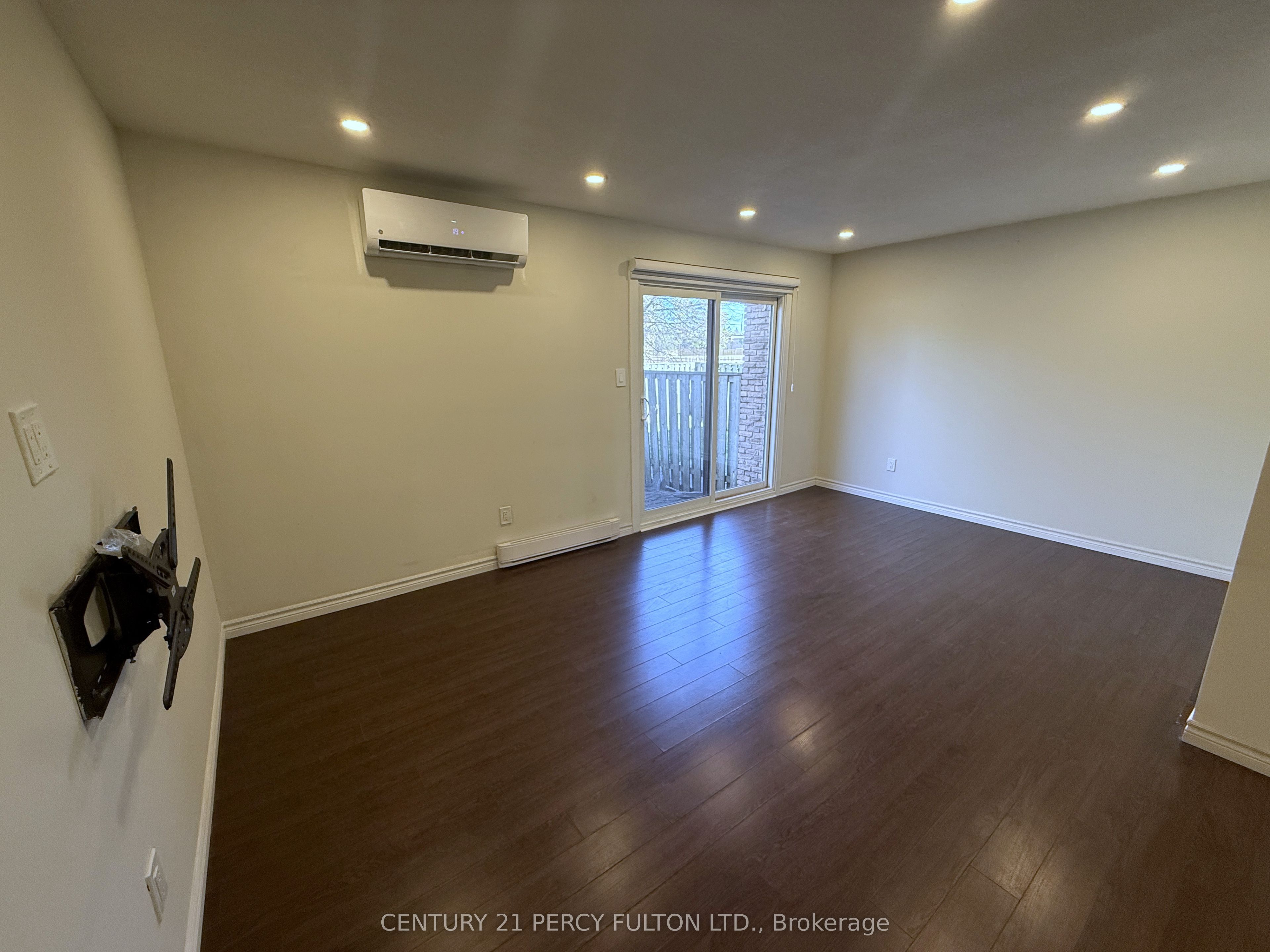 22-221 Ormond Drive, Oshawa, ON, L1G 6T7 photo 4