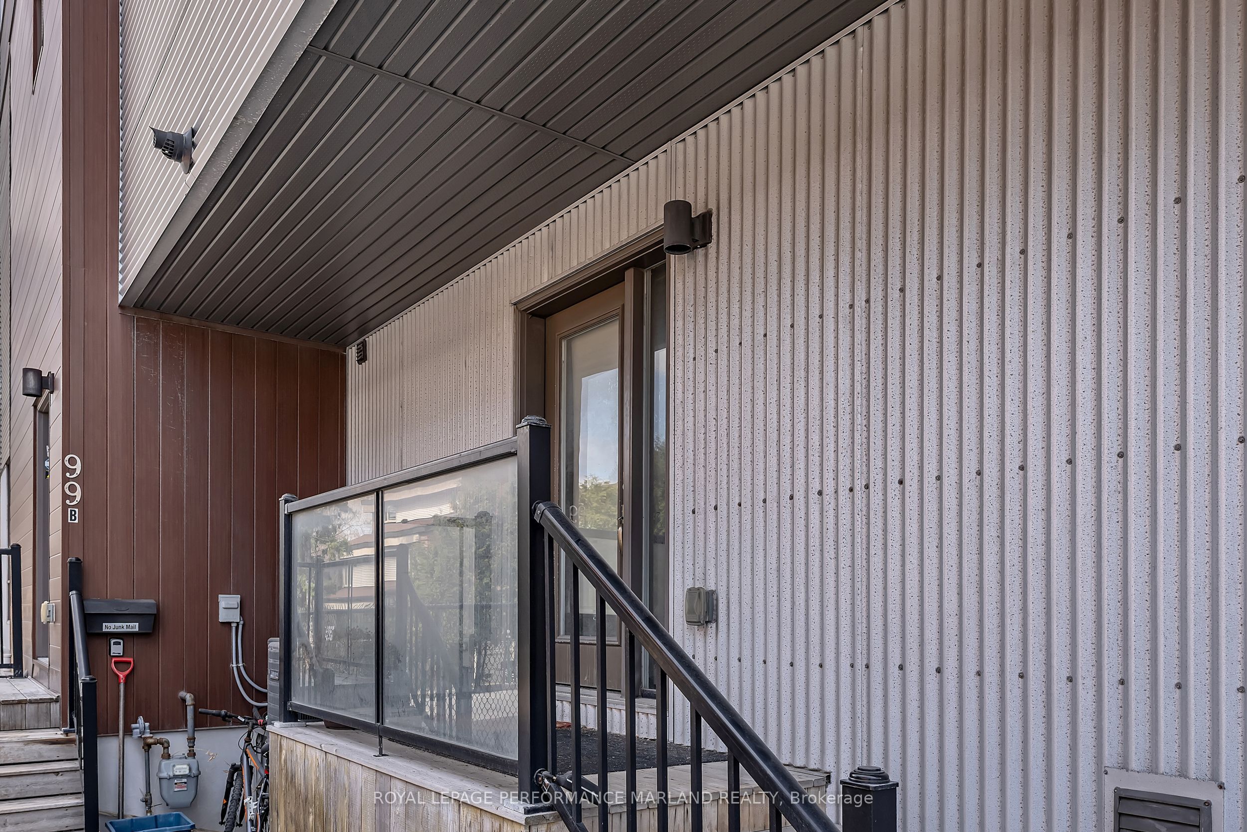 Additional image 3 of 99A Concord Street N, Ottawa, ON, K1S 0Y7