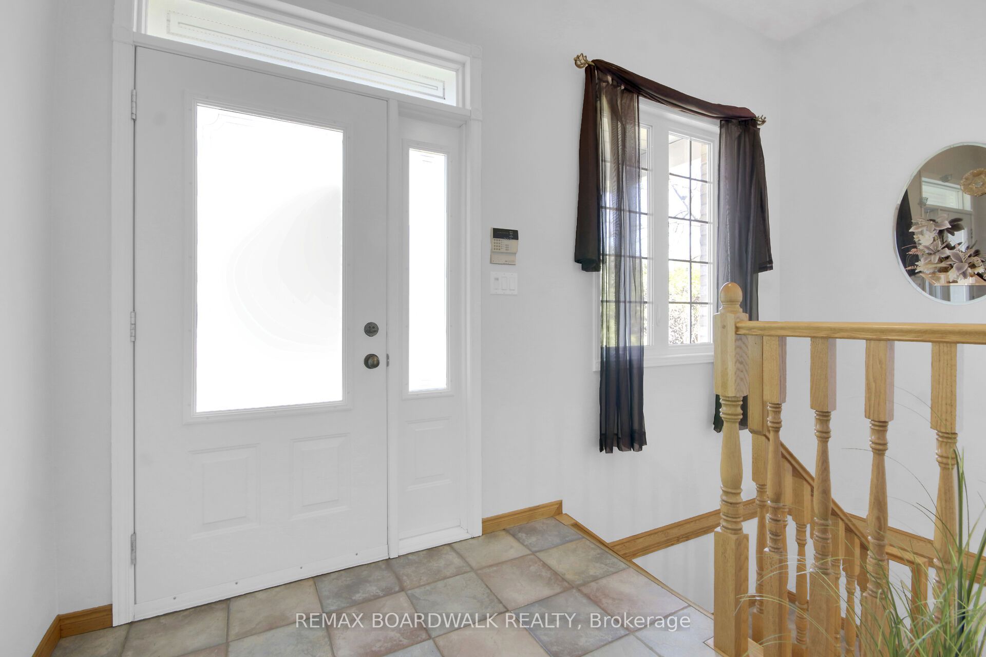 Additional image 2 of 6658 Benoit Street, Ottawa, ON, K1C 1J6