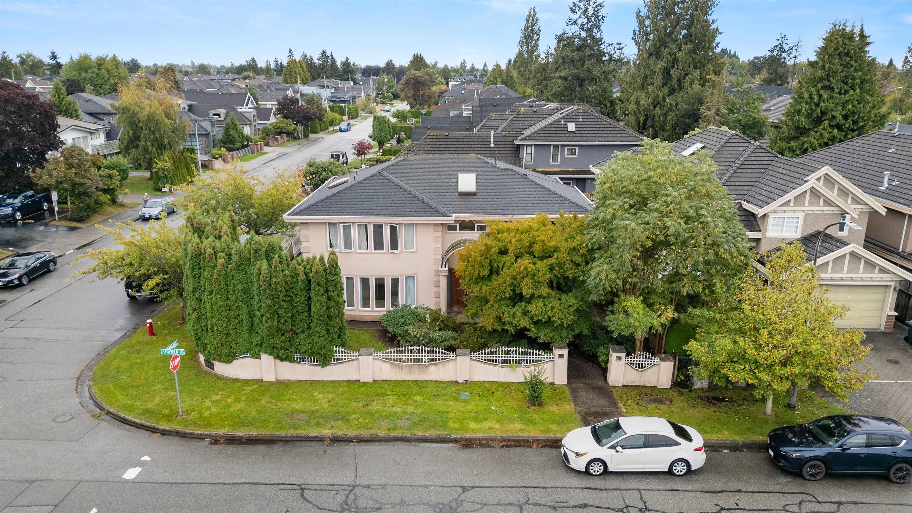 5080 Linfield Gate, Richmond, BC, V7C 4L4