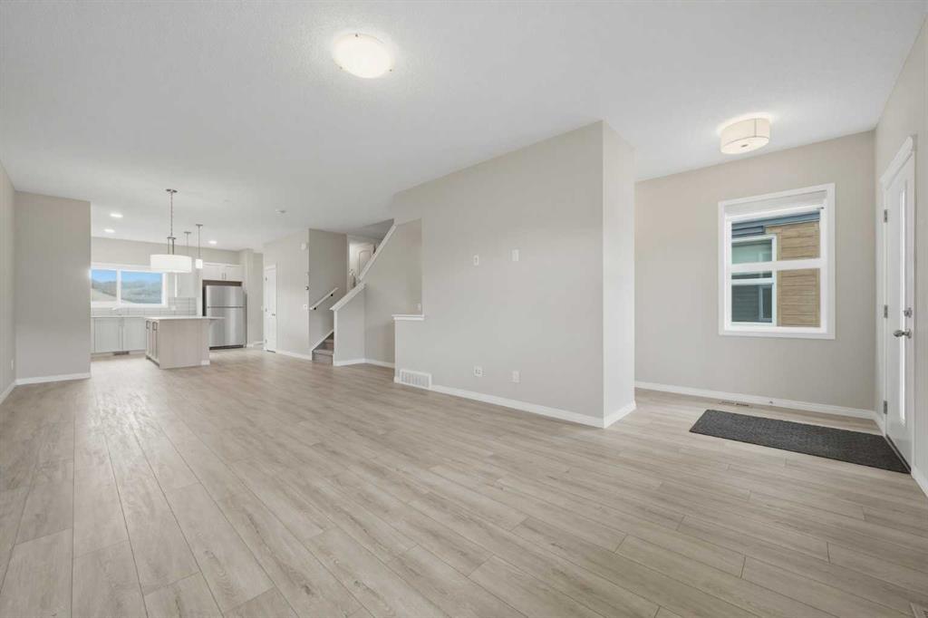 Additional image 6 of 831 Wolf Willow Boulevard SE, Calgary, AB, T2X 5R6