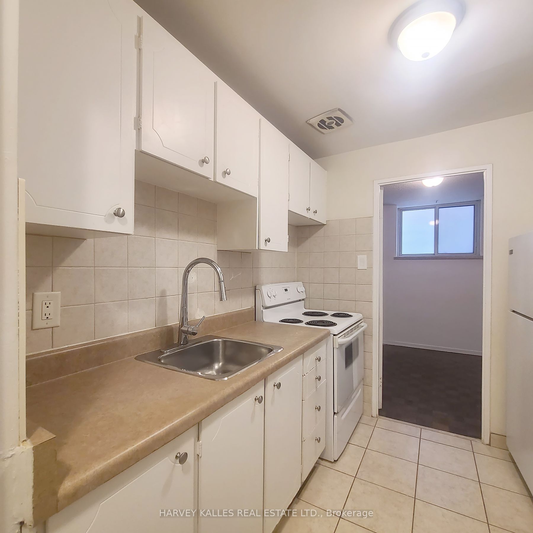 Additional image 3 of 4-570 Eglinton Avenue W, Toronto, ON, M5N 1B7