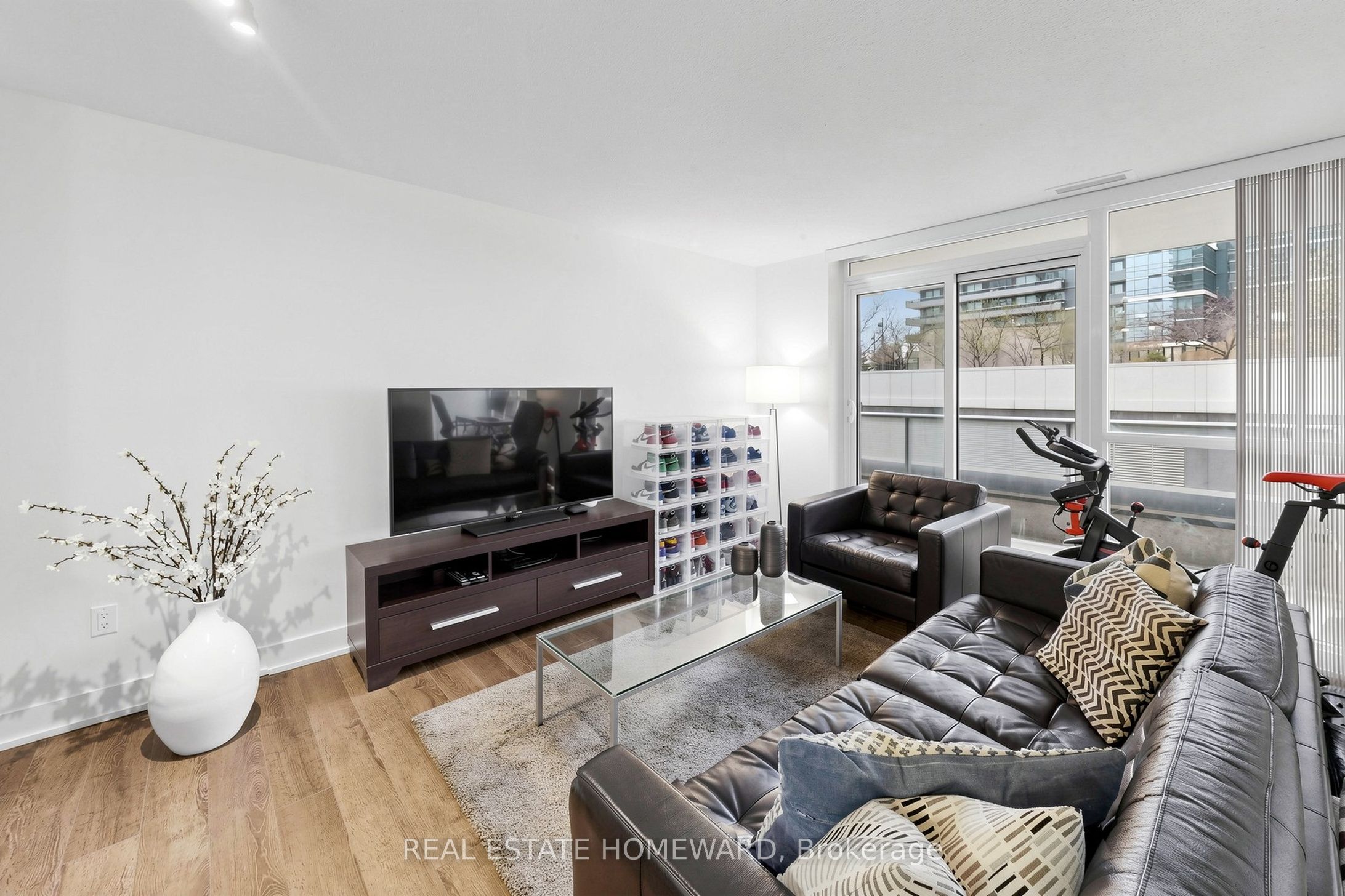Additional image 4 of 402-23 Sheppard Avenue E, Toronto, ON, M2N 0C8