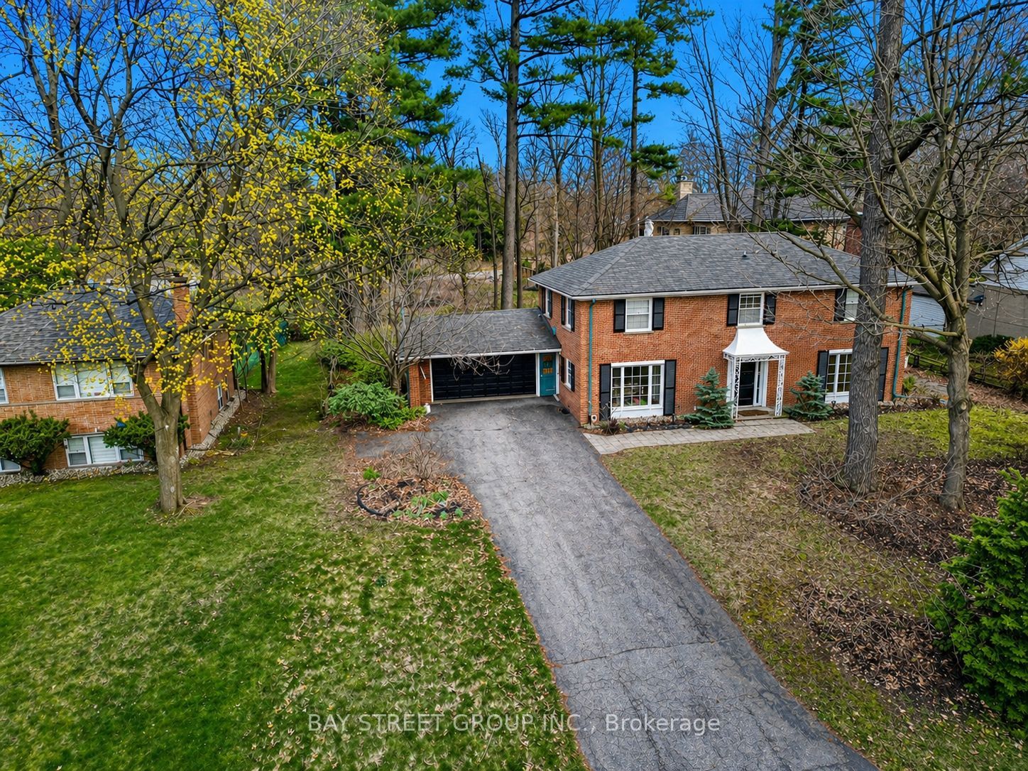 178 Breezy Pines Drive, Mississauga, ON, L5B 1B4