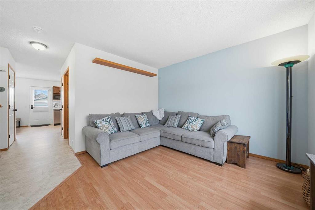 Additional image 4 of 68 Bridleridge Gardens SW, Calgary, AB, T2Y 4C9