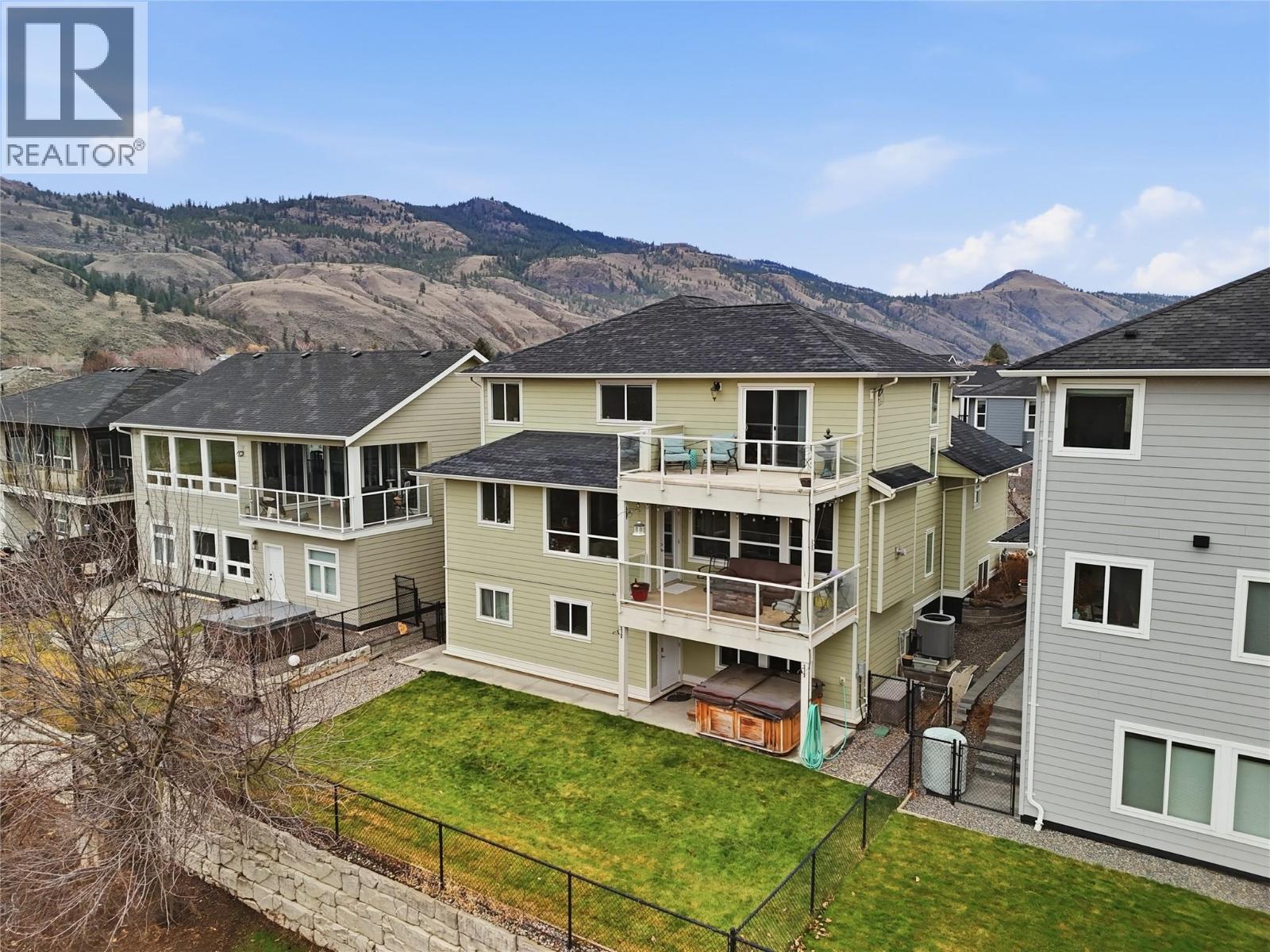 2748 Beachmount Crescent, Kamloops, BC, V2B0E6 photo 3