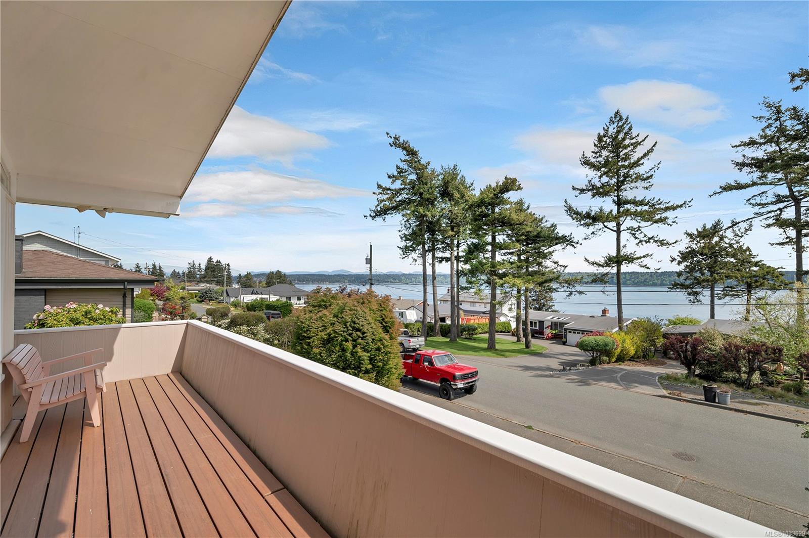 52 Murphy Street S, Campbell River, BC, V9W 1Y4 photo 2